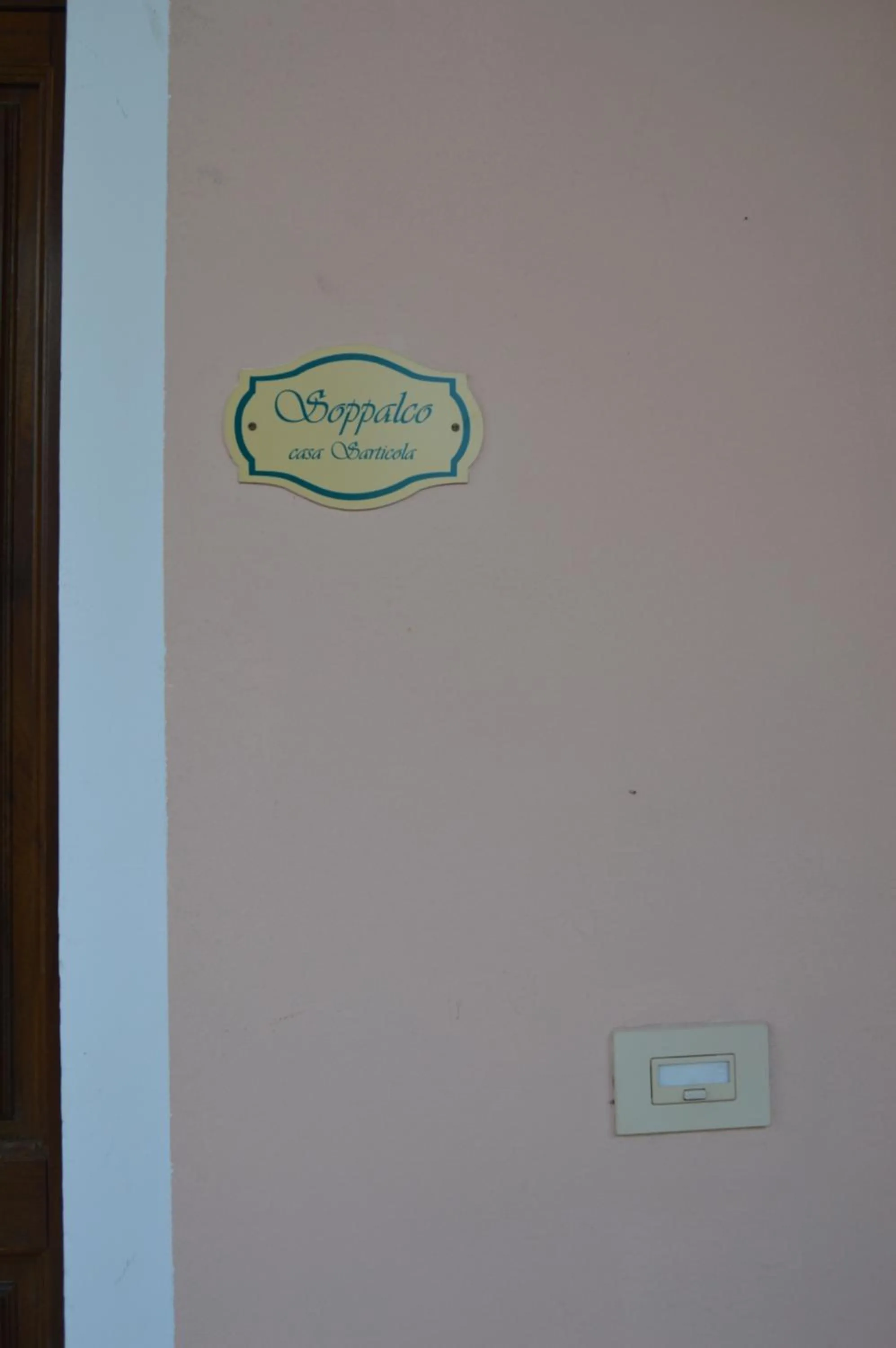 Decorative detail in Casa Sarticola