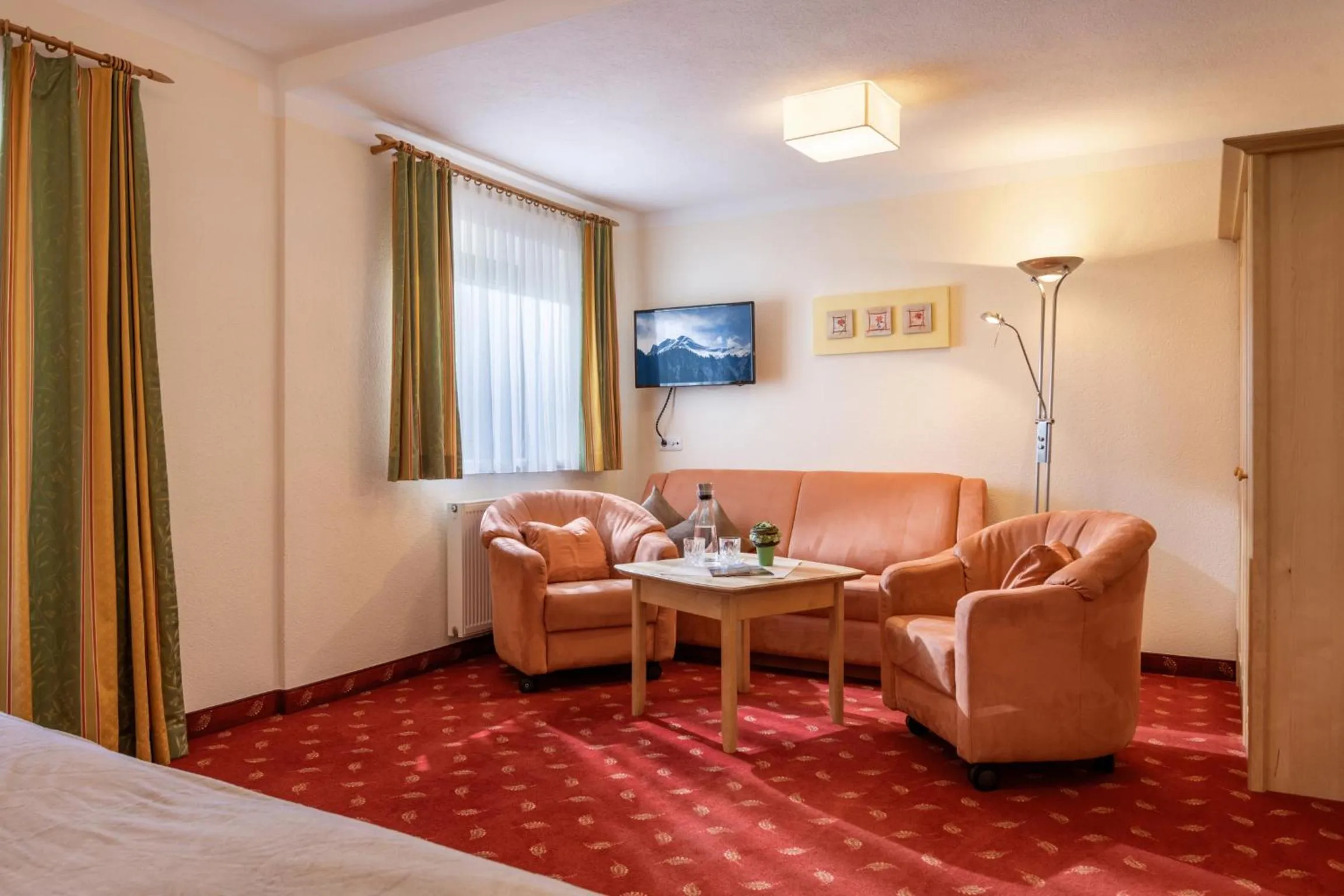 Balcony/Terrace, Bed in Hotel Garni Birkenhof