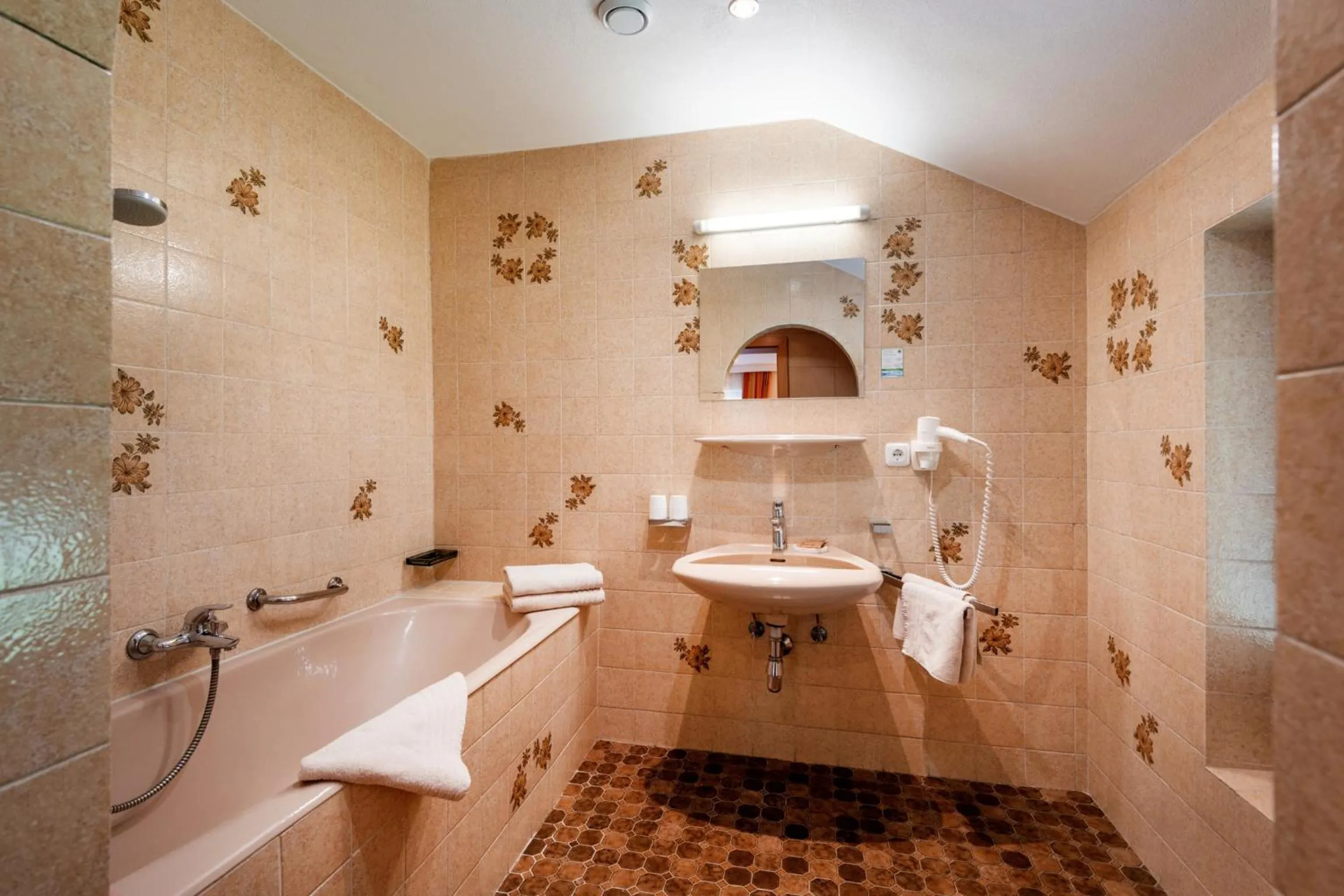 Bathroom in Hotel Garni Birkenhof