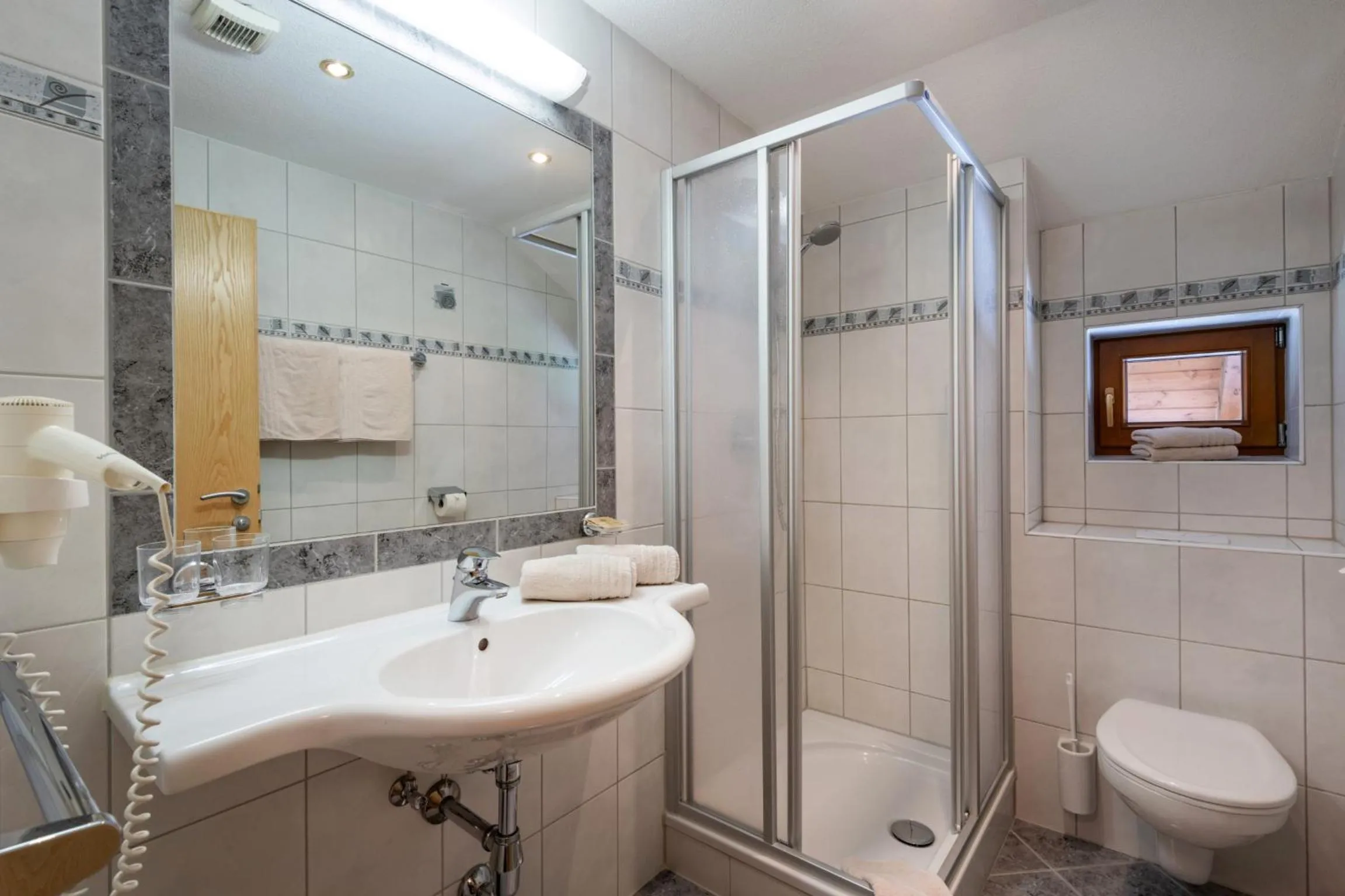 Shower in Hotel Garni Birkenhof