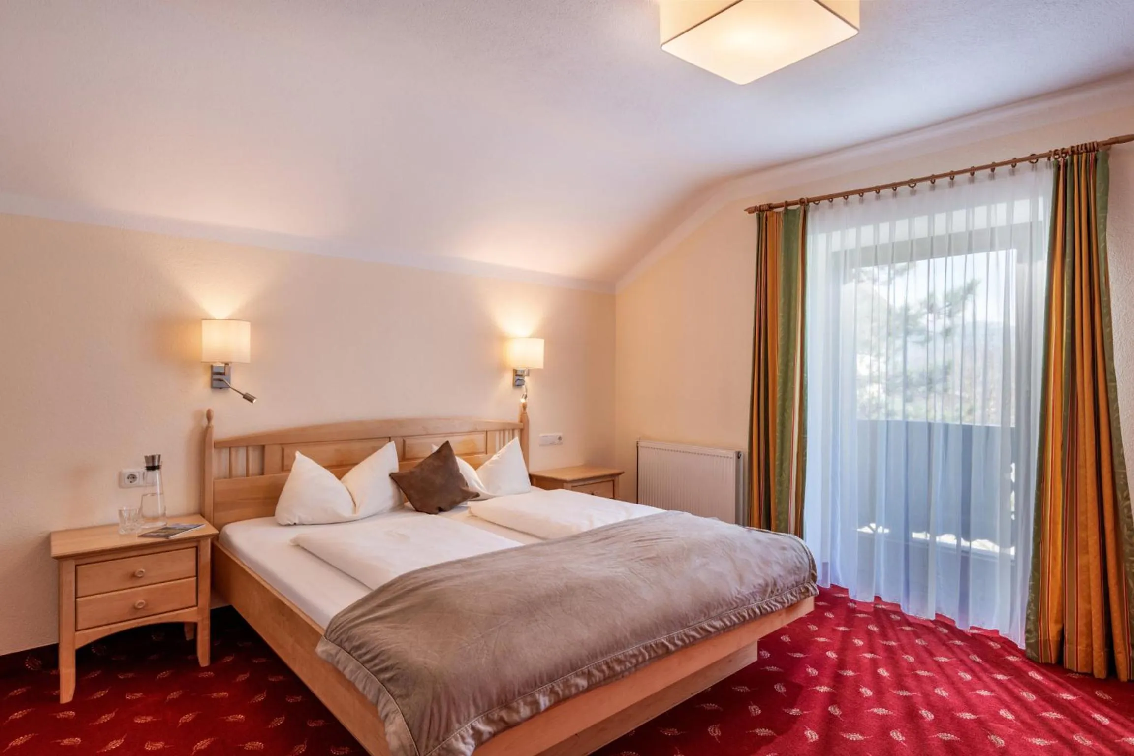 Bed in Hotel Garni Birkenhof