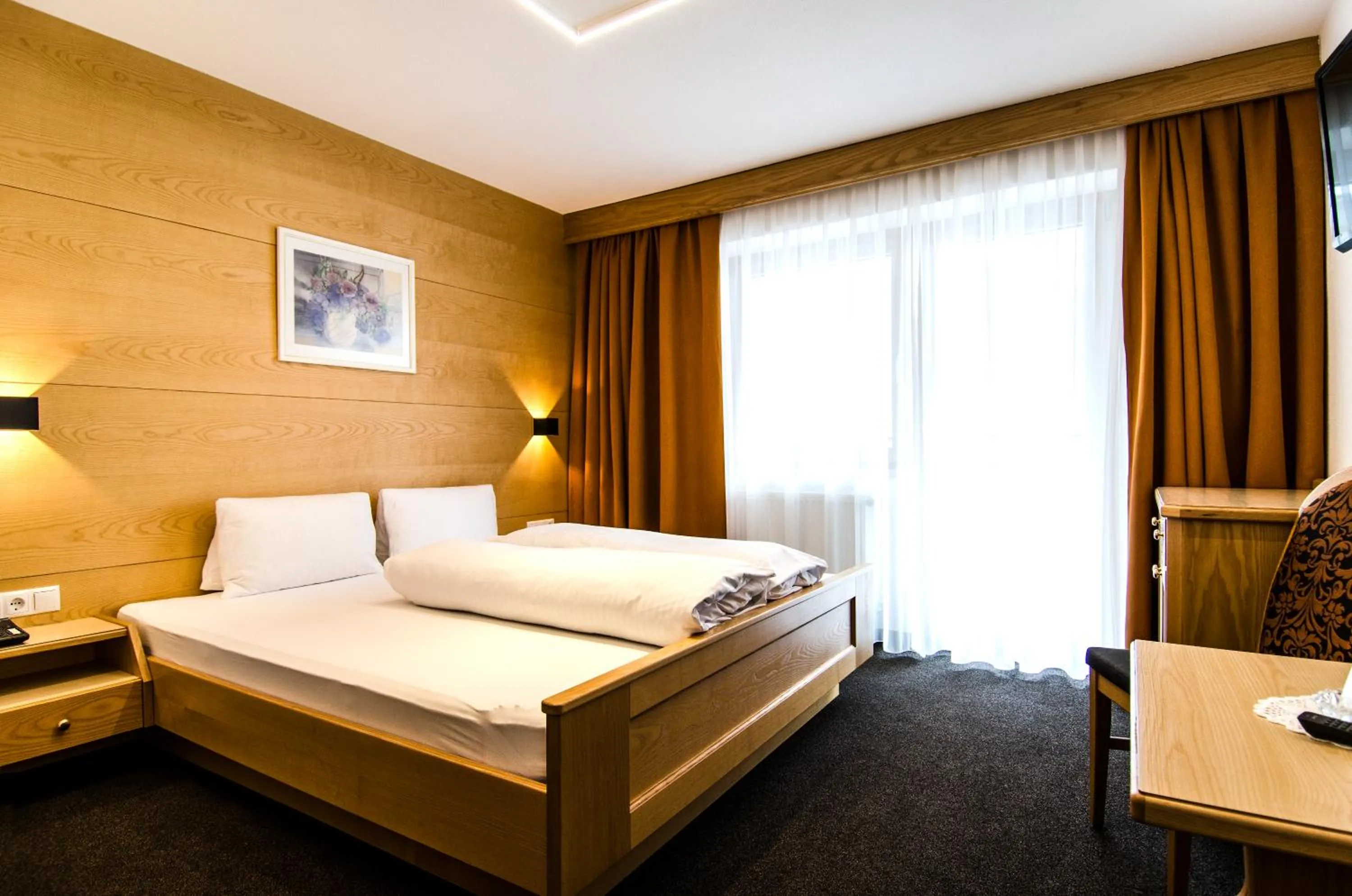 Bedroom, Bed in Hotel Garni Persutt