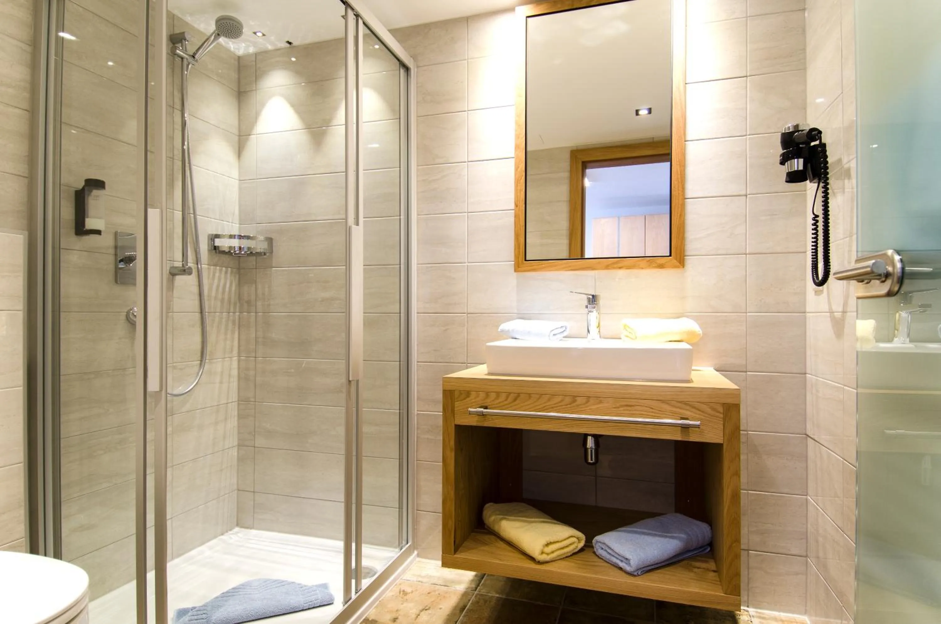 Shower in Hotel Garni Persutt