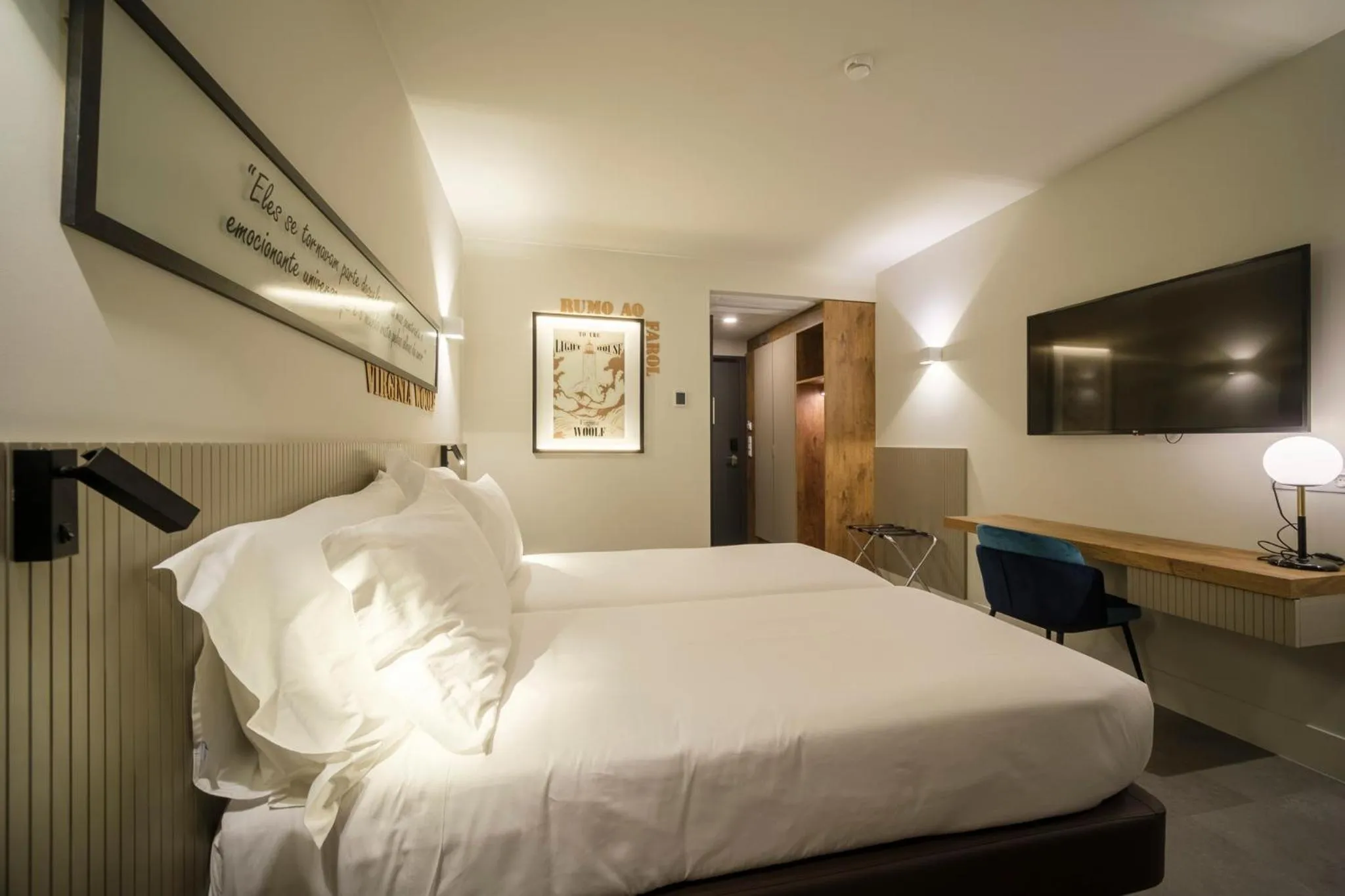 Bedroom, Bed in Azores Book Hotel