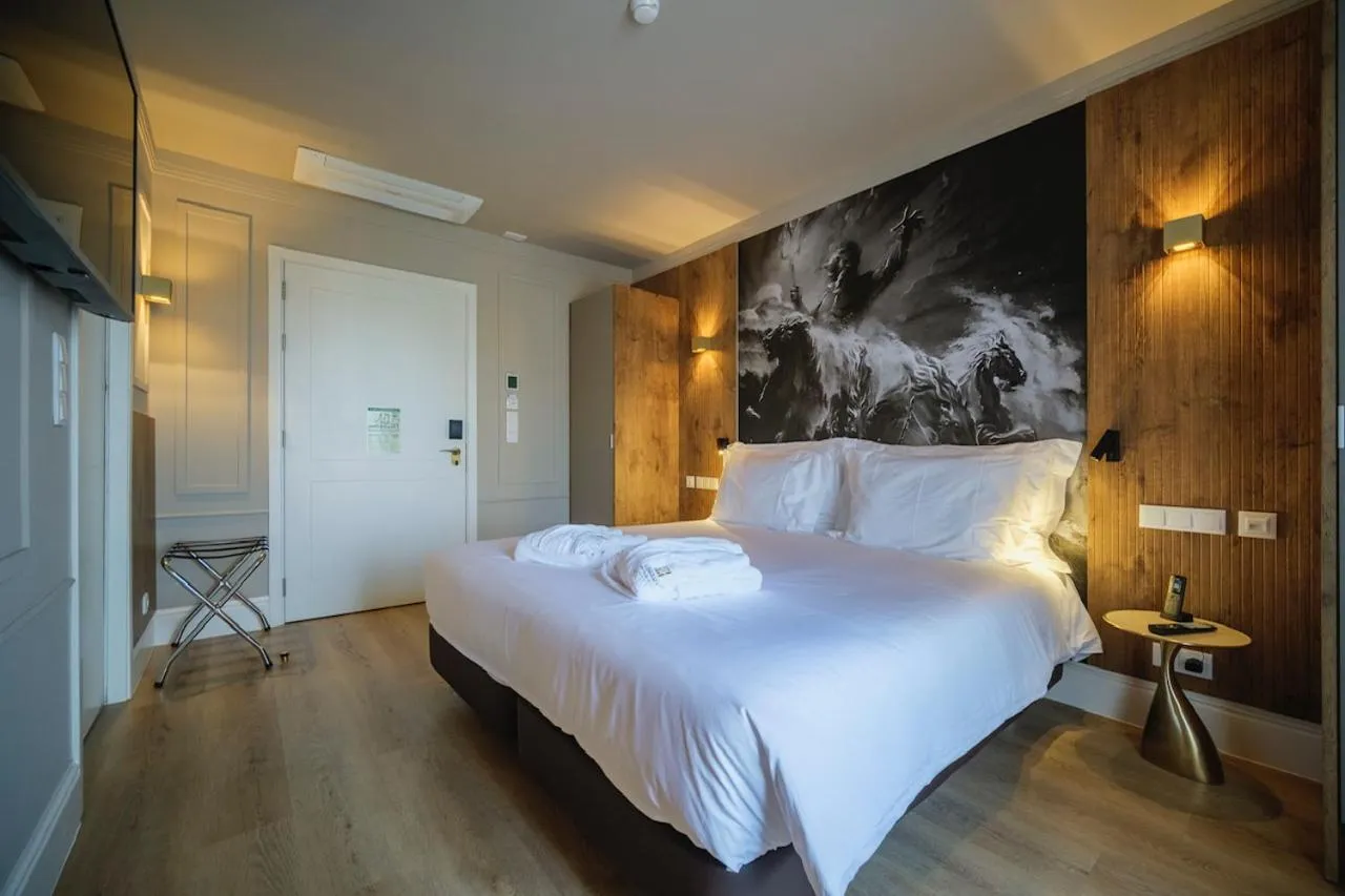 Bed in Azores Book Hotel