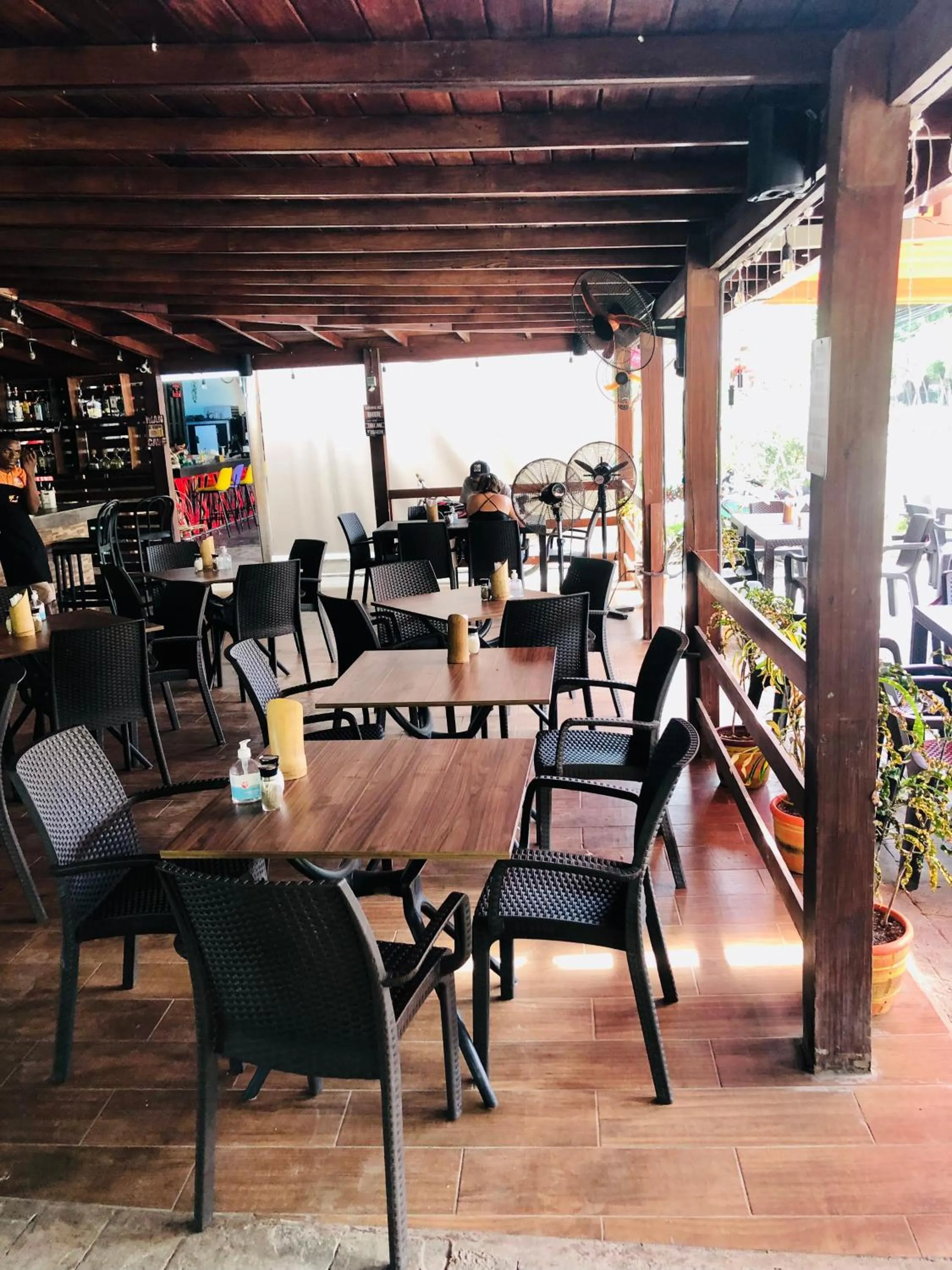 Restaurant/Places to Eat in Ducassi Rooftop Pool Suites Beach Club and SPA