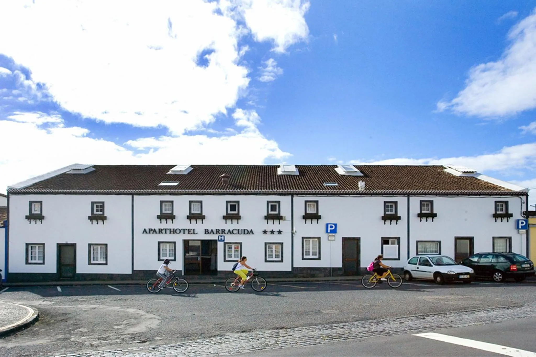 Property building in Aparthotel Barracuda