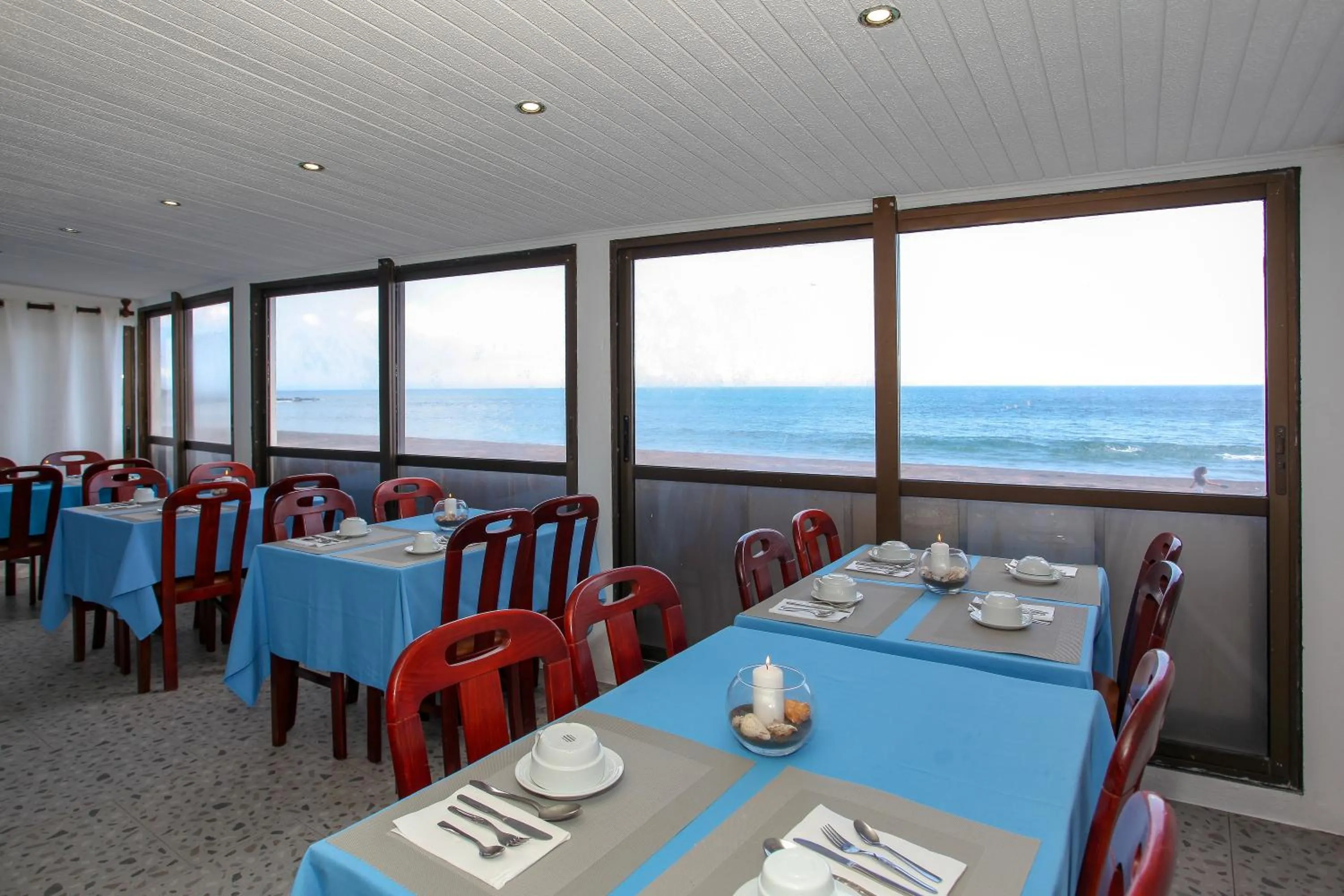 Restaurant/places to eat in Aparthotel Barracuda