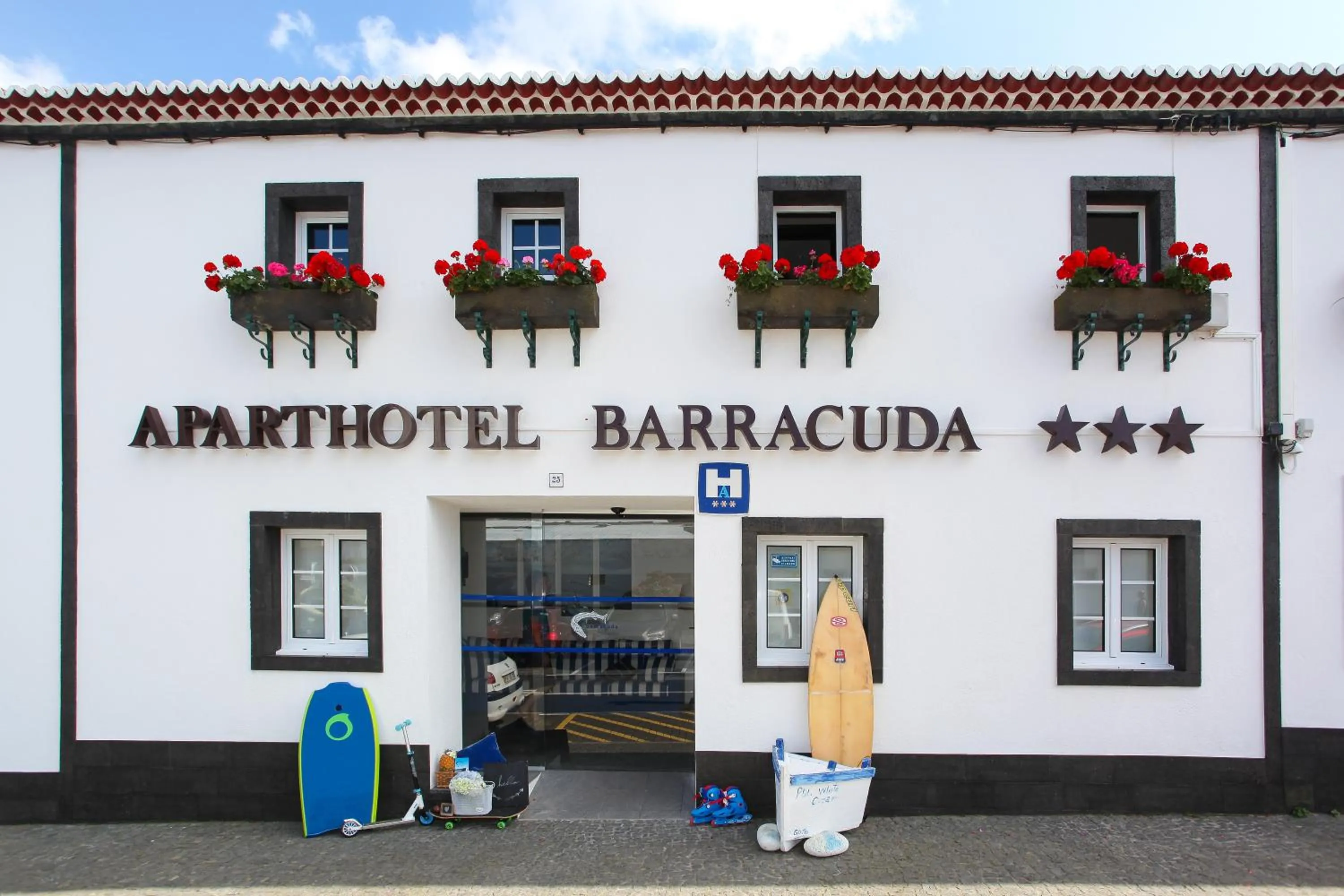 Facade/entrance in Aparthotel Barracuda