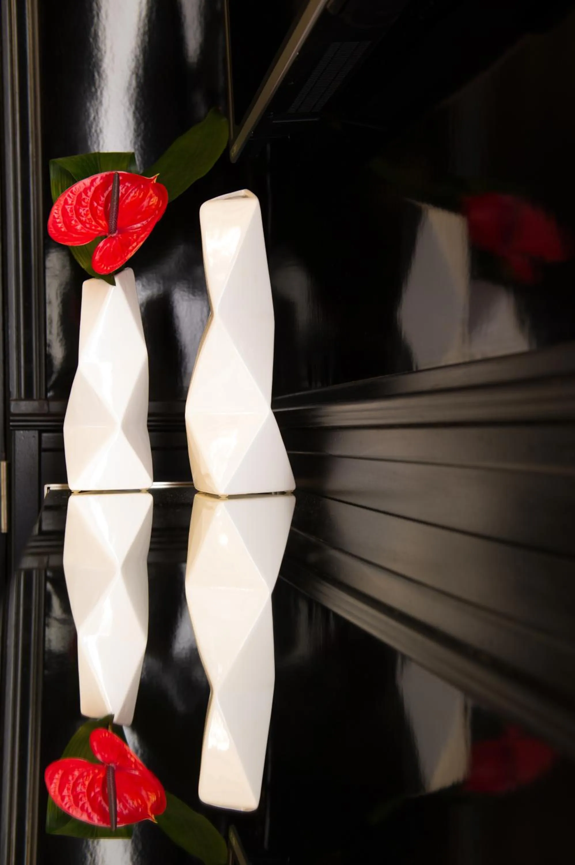 Decorative detail in Aux Portes d'Honneur