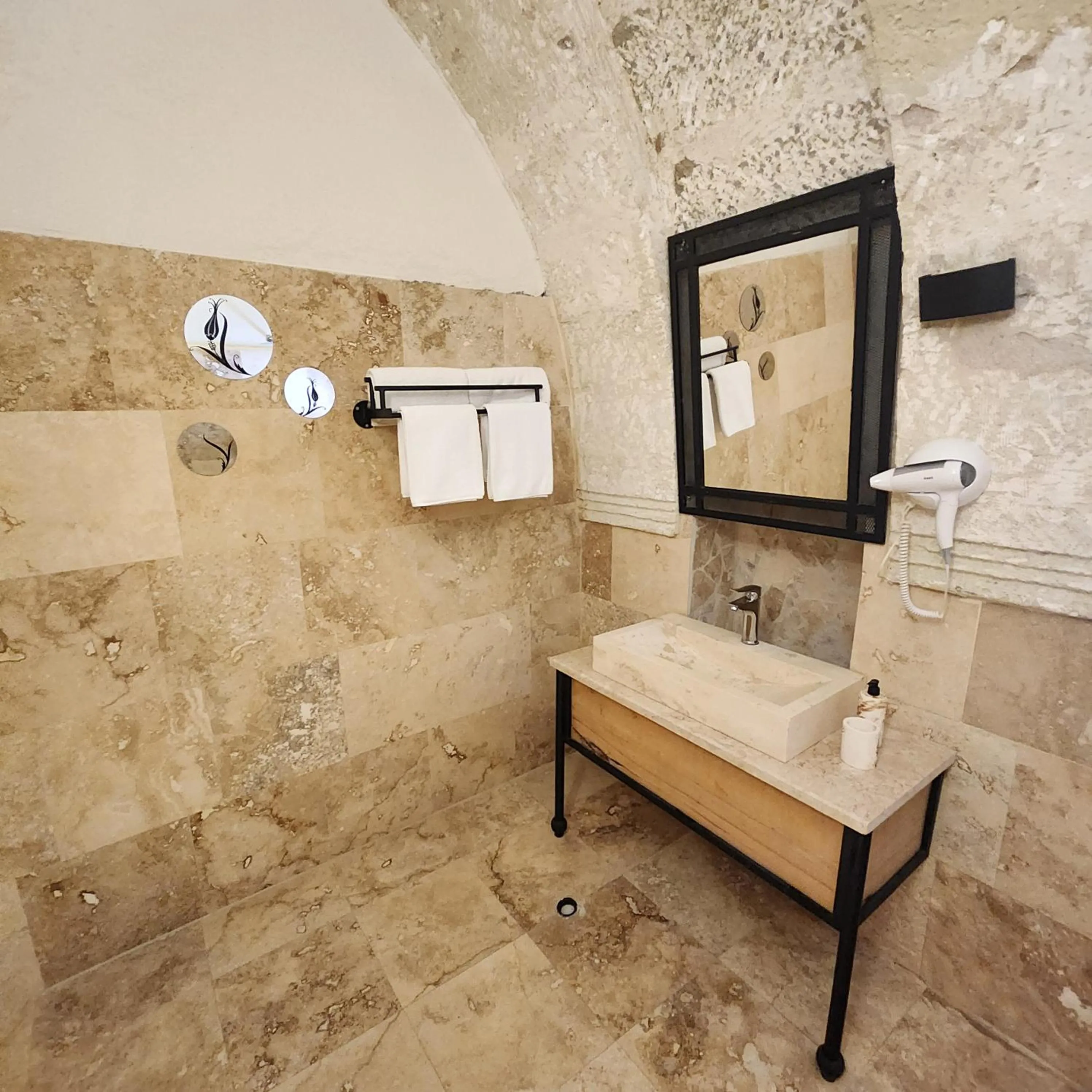 Bathroom in Memories Cave House Adults Only Plus 12