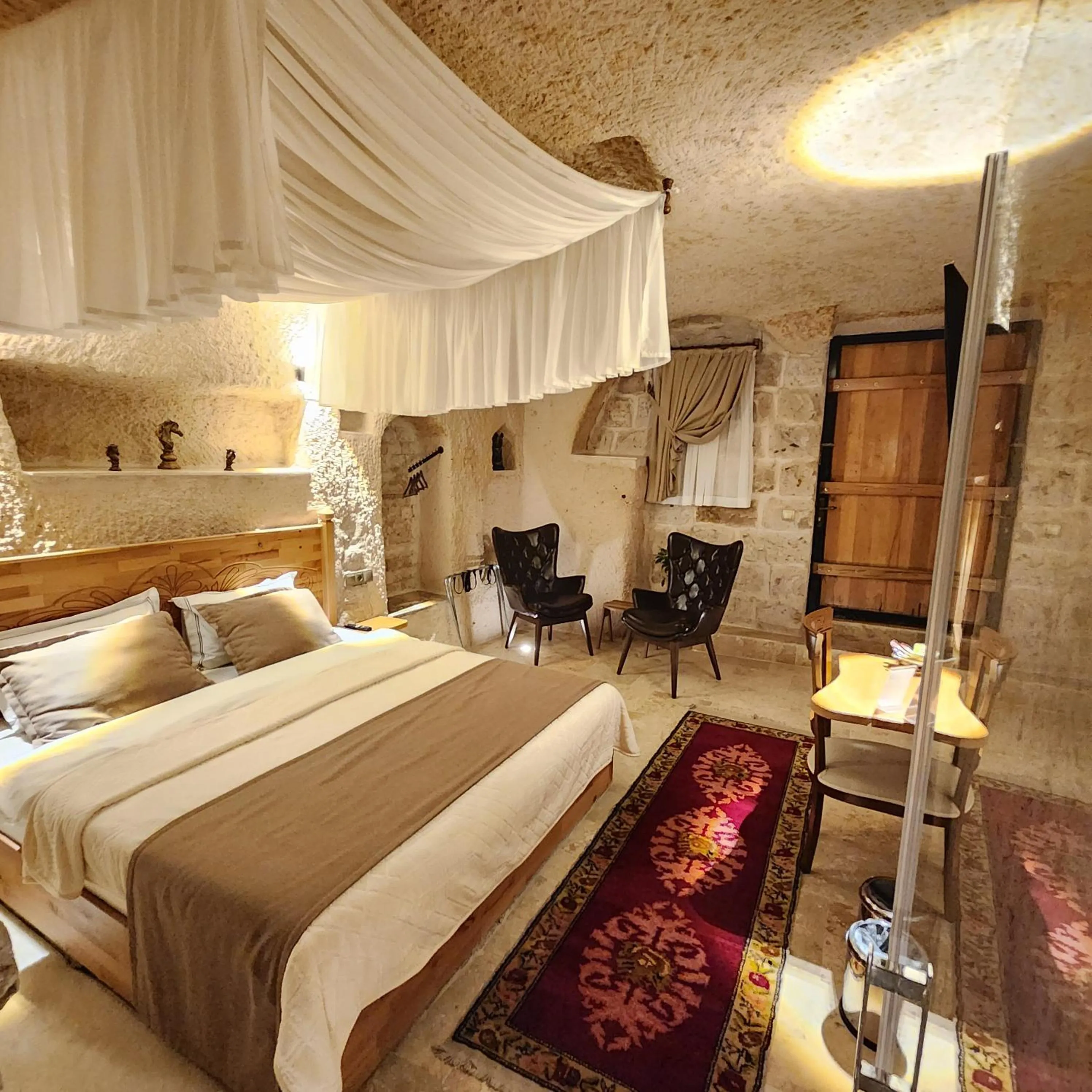 Photo of the whole room, Bed in Memories Cave House Adults Only Plus 12