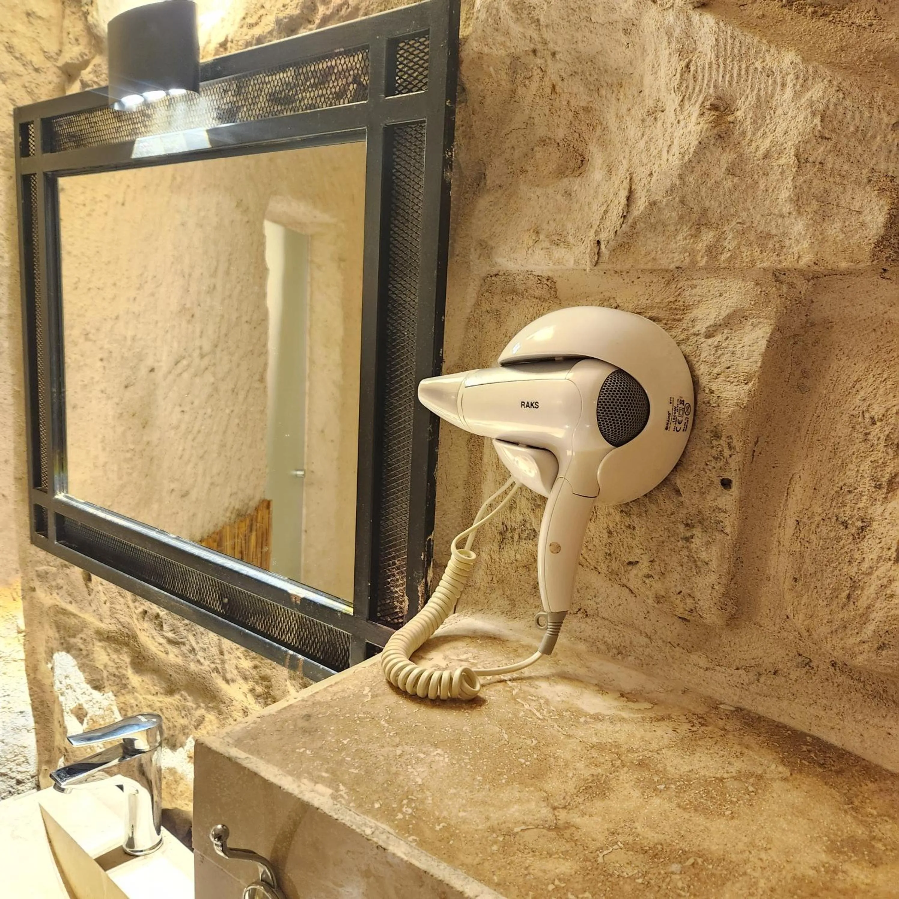 hair dryier in Memories Cave House Adults Only Plus 12