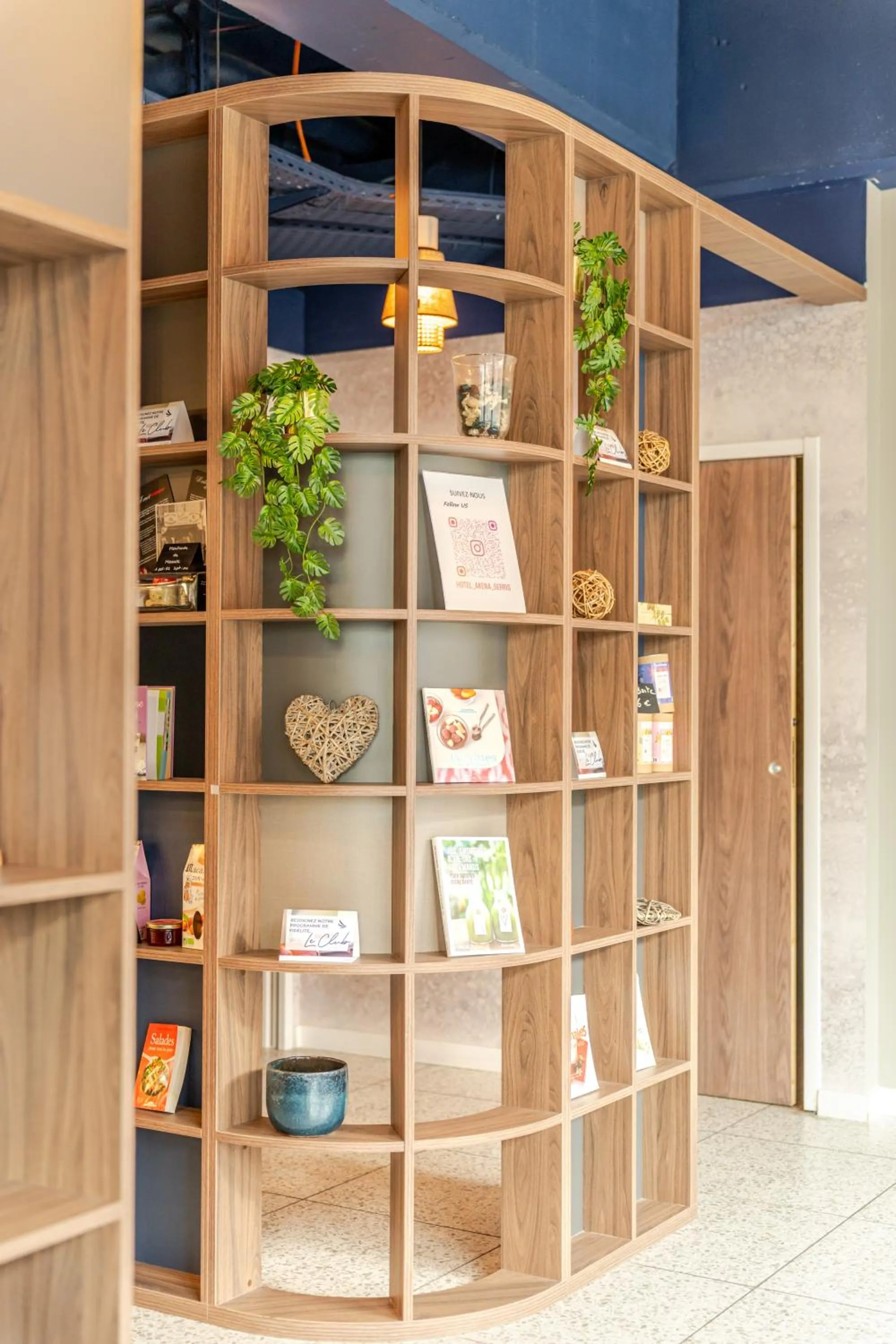 Library in Hôtel AKENA Serris - Val d'Europe