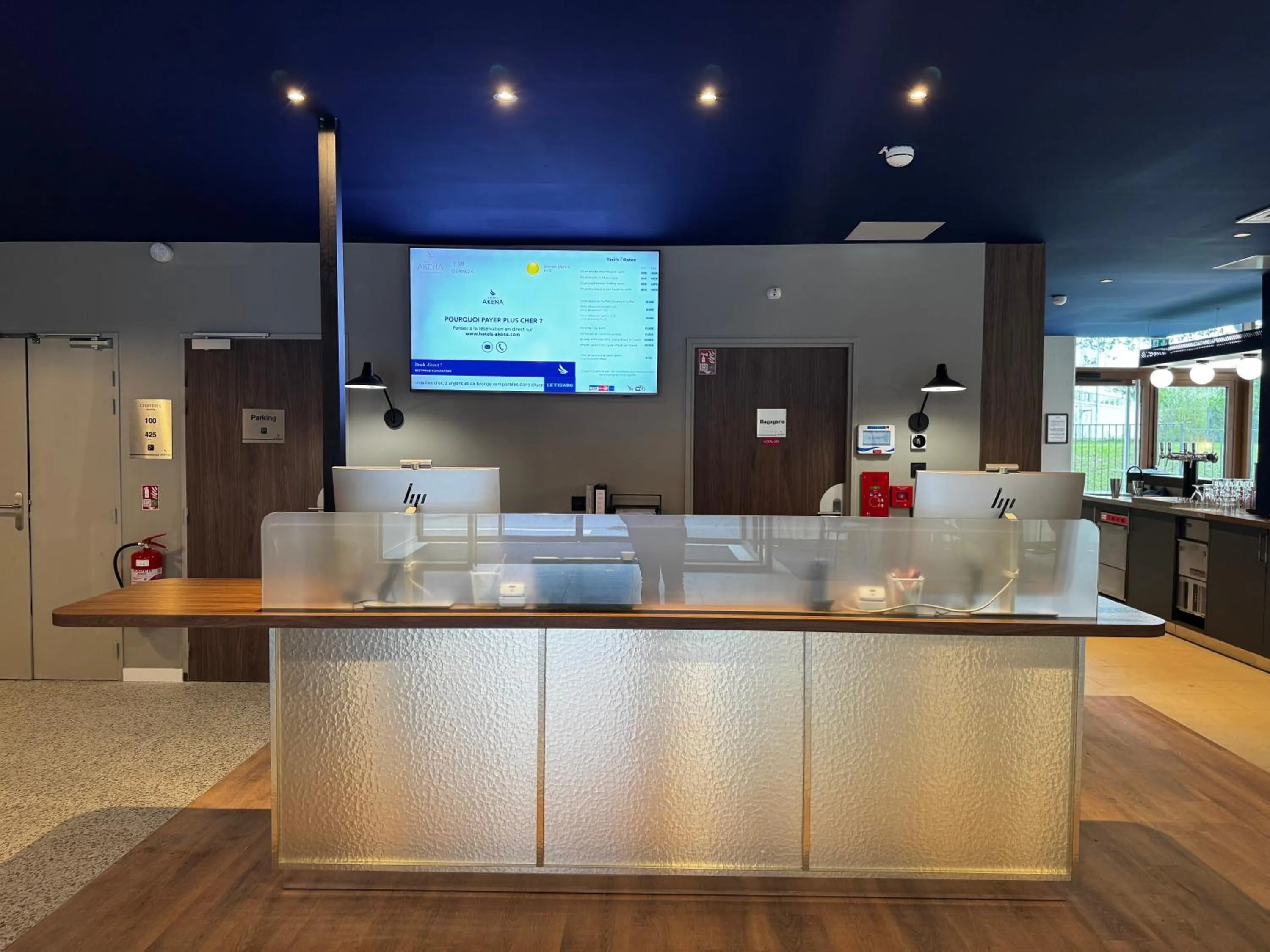 Lobby or reception in Hôtel AKENA Serris - Val d'Europe