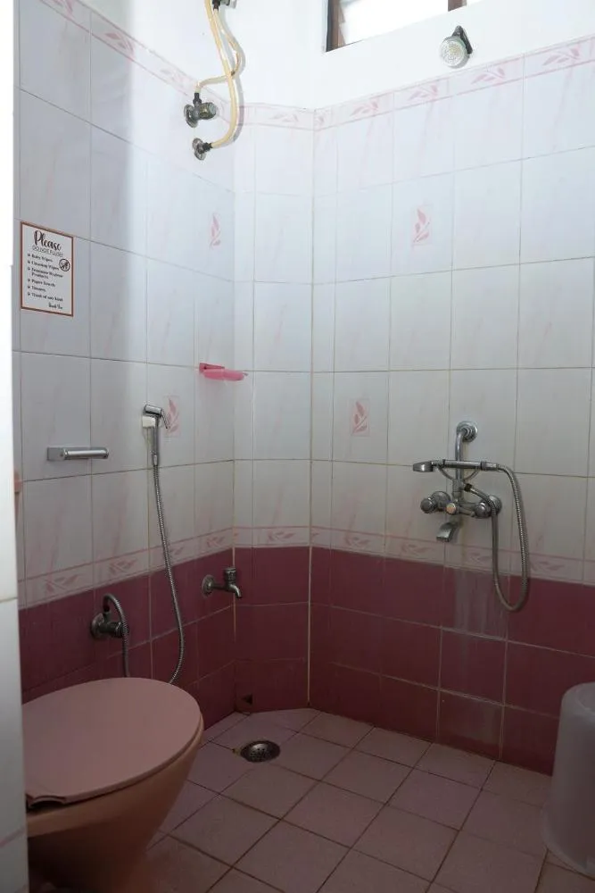 Shower in LA VILLA CREOLE