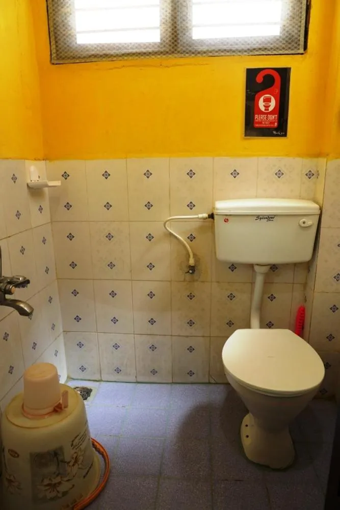 Toilet in LA VILLA CREOLE