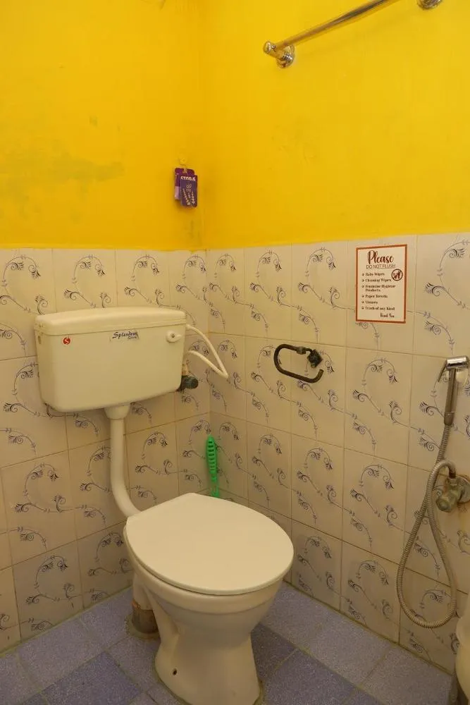 Toilet in LA VILLA CREOLE