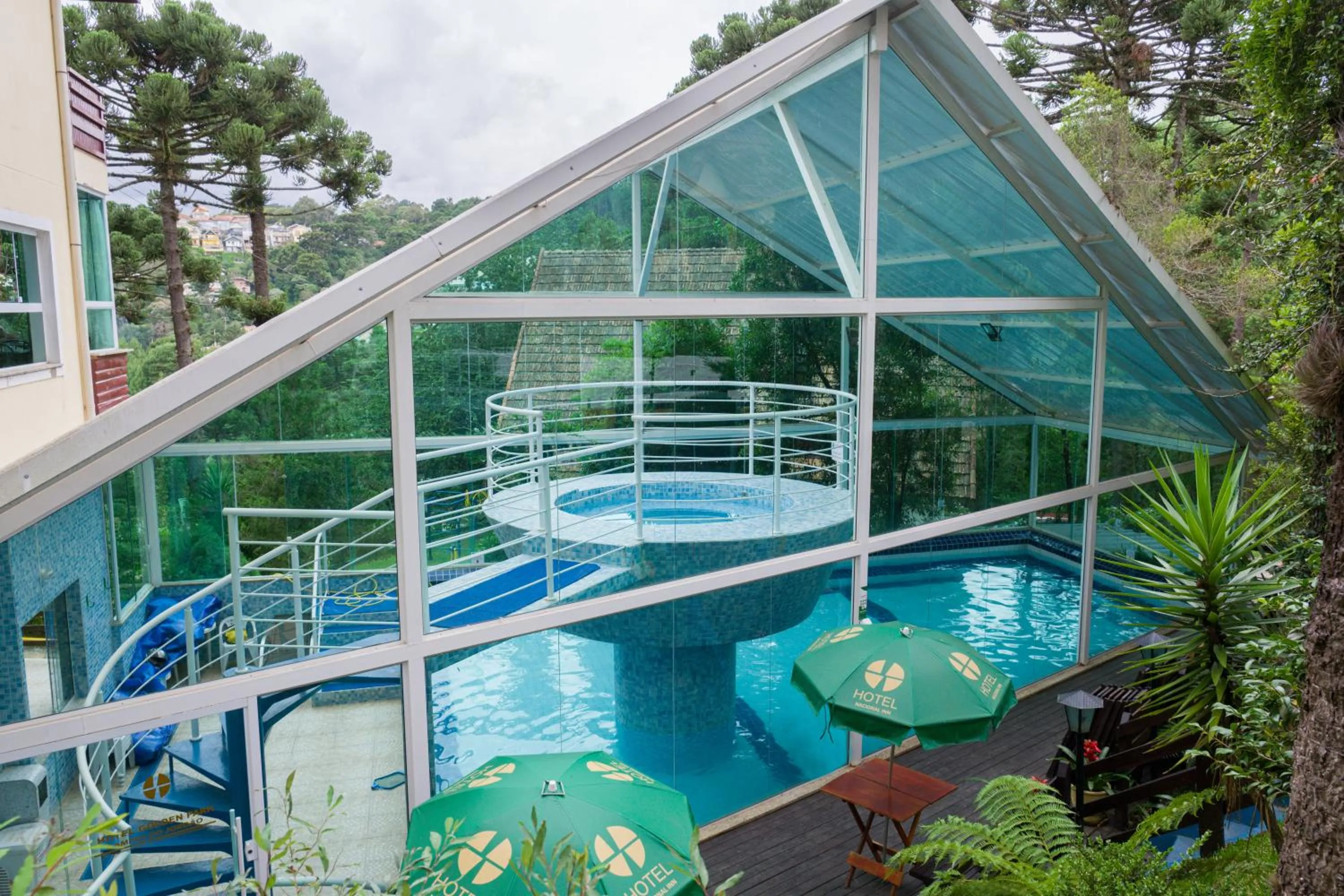 Swimming pool in Hotel Fazenda Golden Park Campos do Jordão