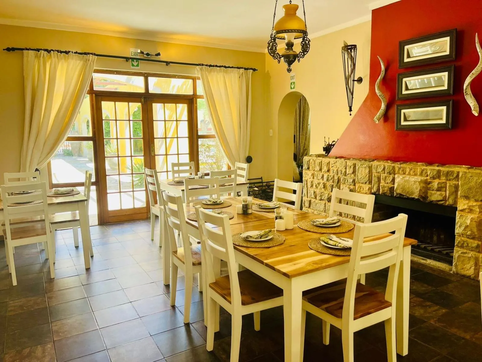 Restaurant/places to eat in 17 on Bird Guest House