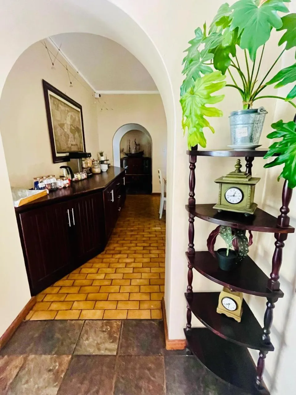 Restaurant/places to eat in 17 on Bird Guest House