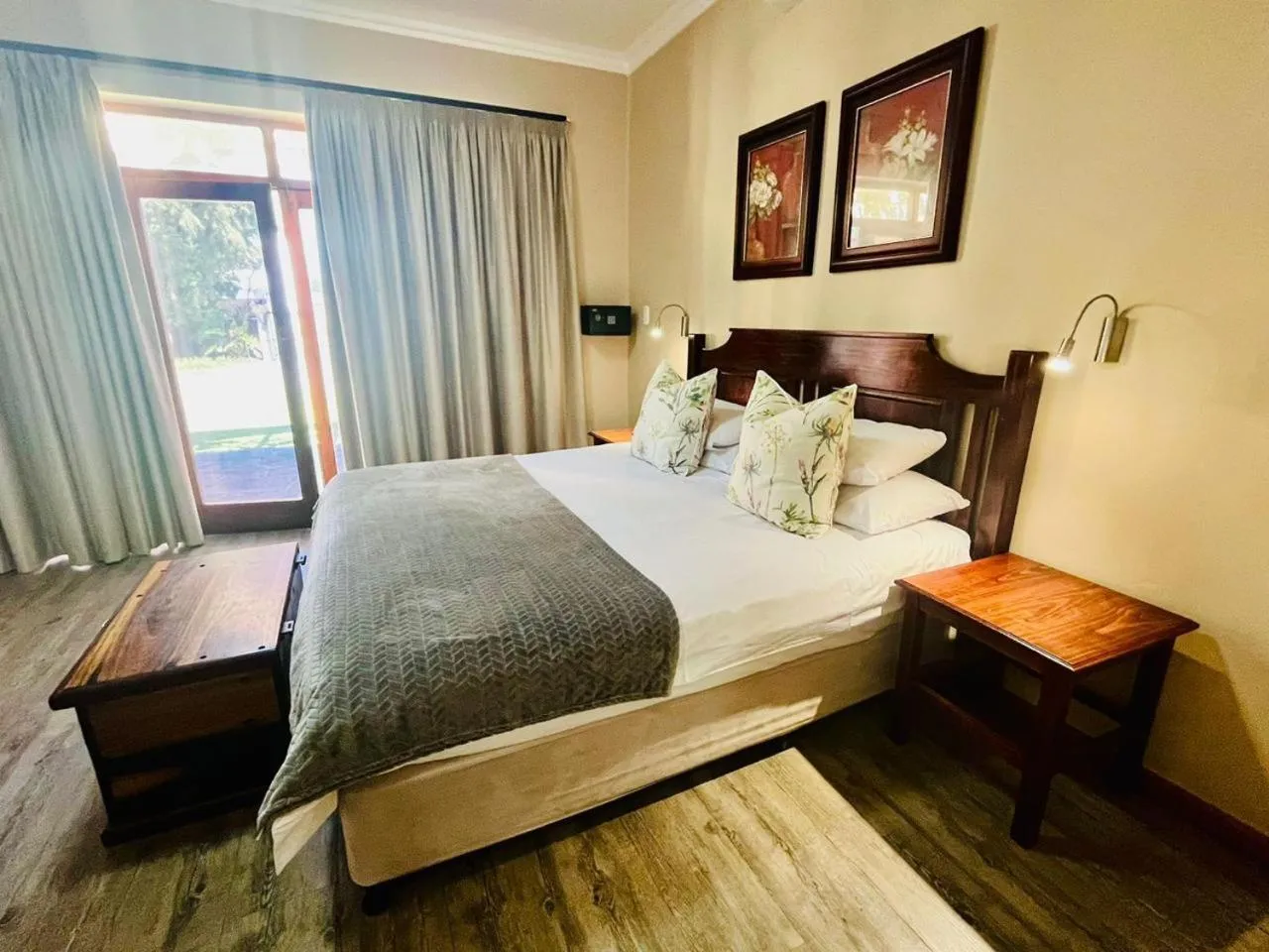 Bedroom, Bed in 17 on Bird Guest House