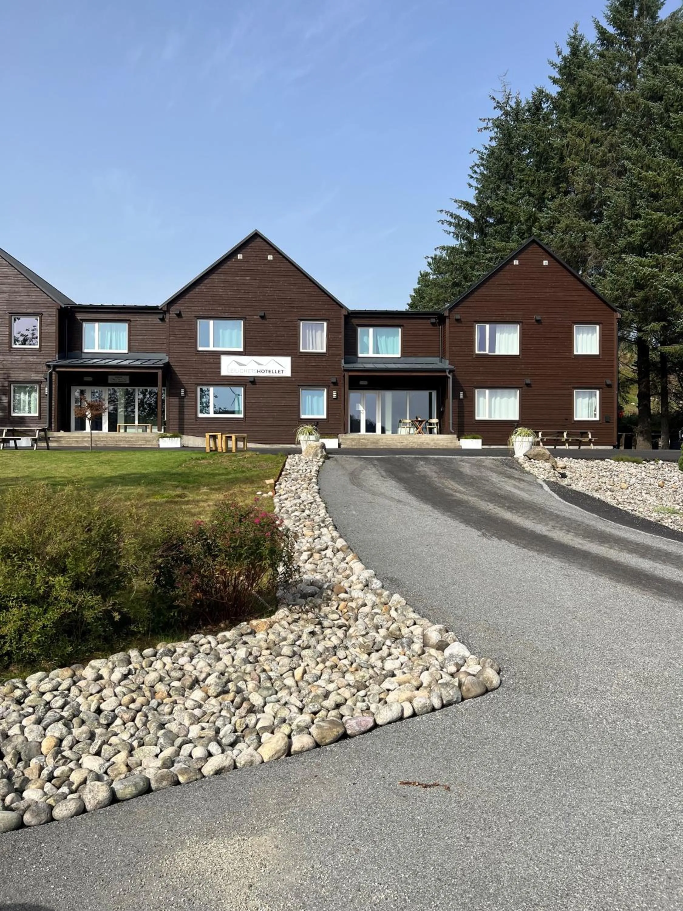 Property building in Selvbetjent leilighetshotell på Ålgård