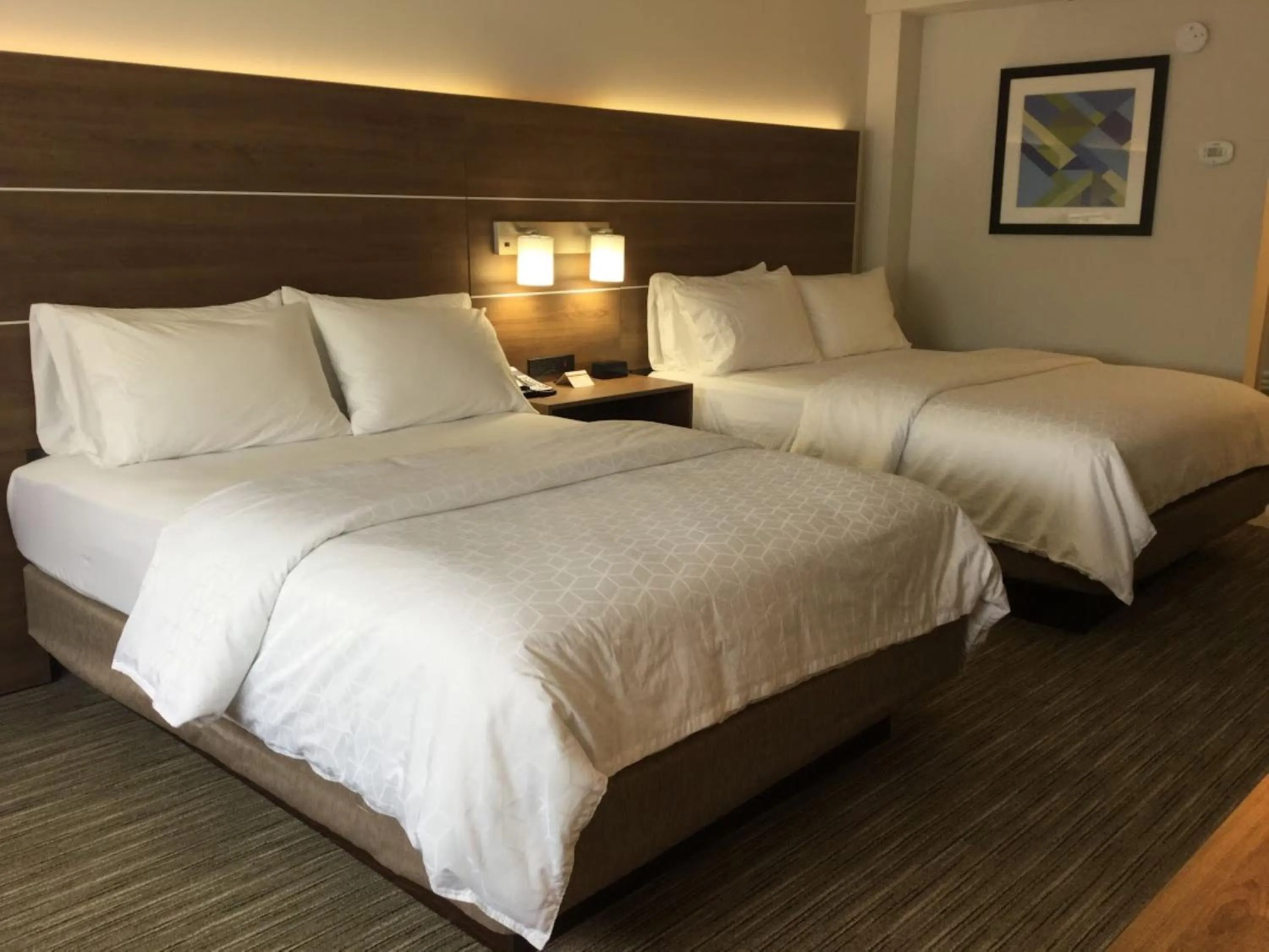 Photo of the whole room, Bed in Holiday Inn Express Easton by IHG