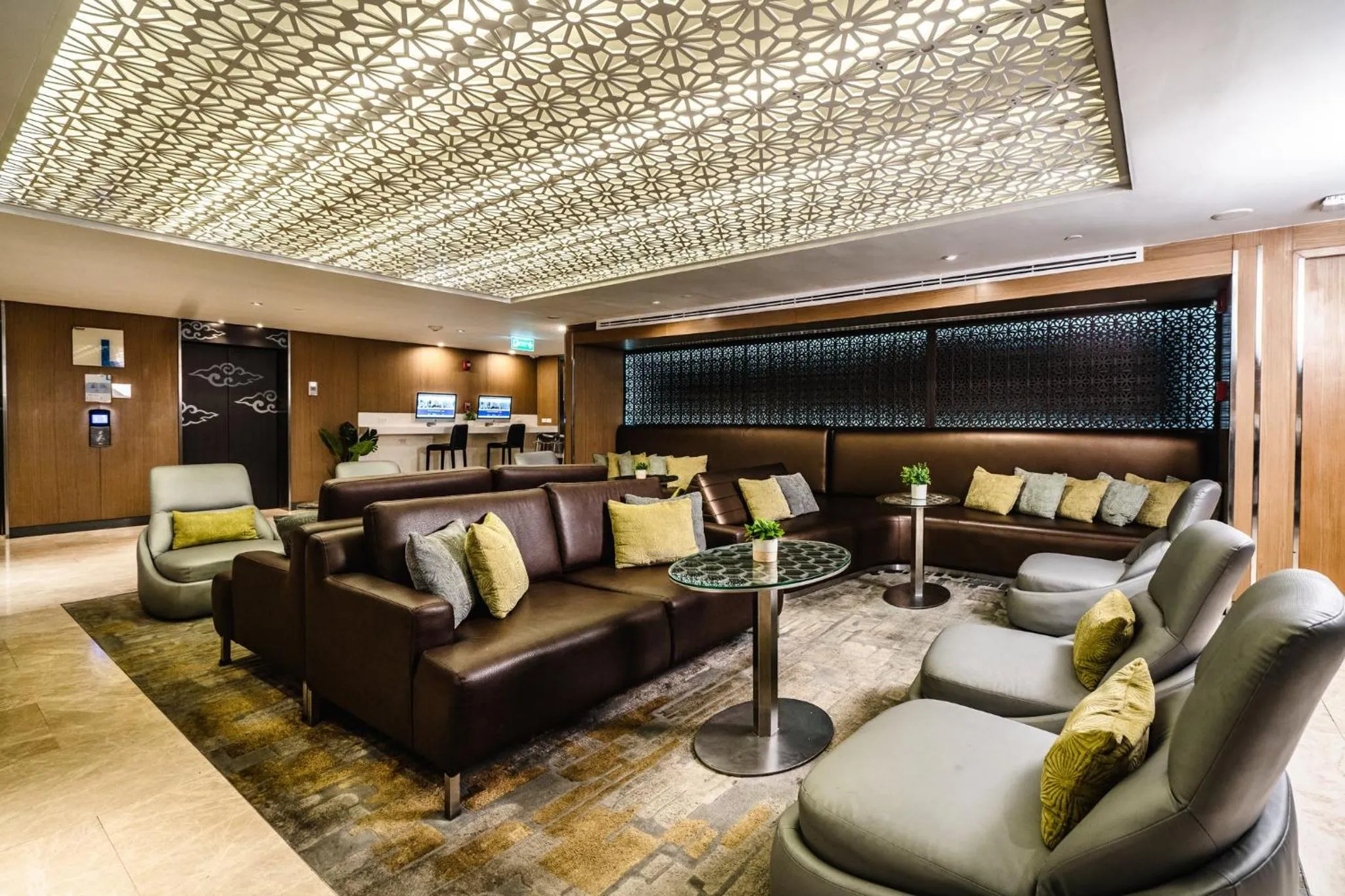 Property building in Holiday Inn Express Bangkok Sukhumvit 11 by IHG