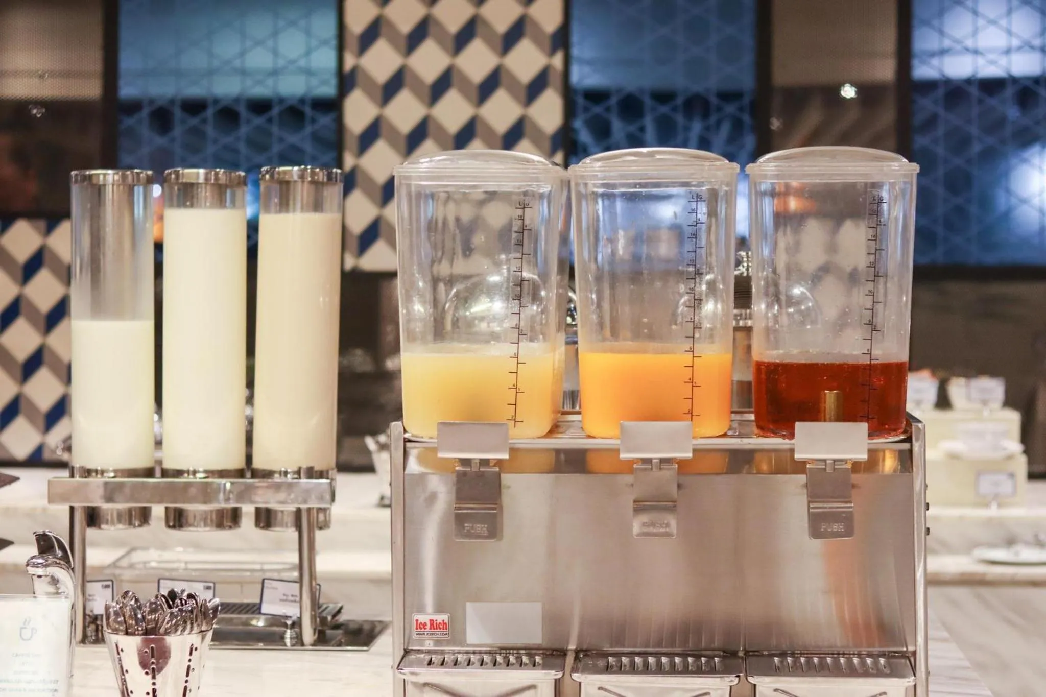 Breakfast in Holiday Inn Express Bangkok Sukhumvit 11 by IHG