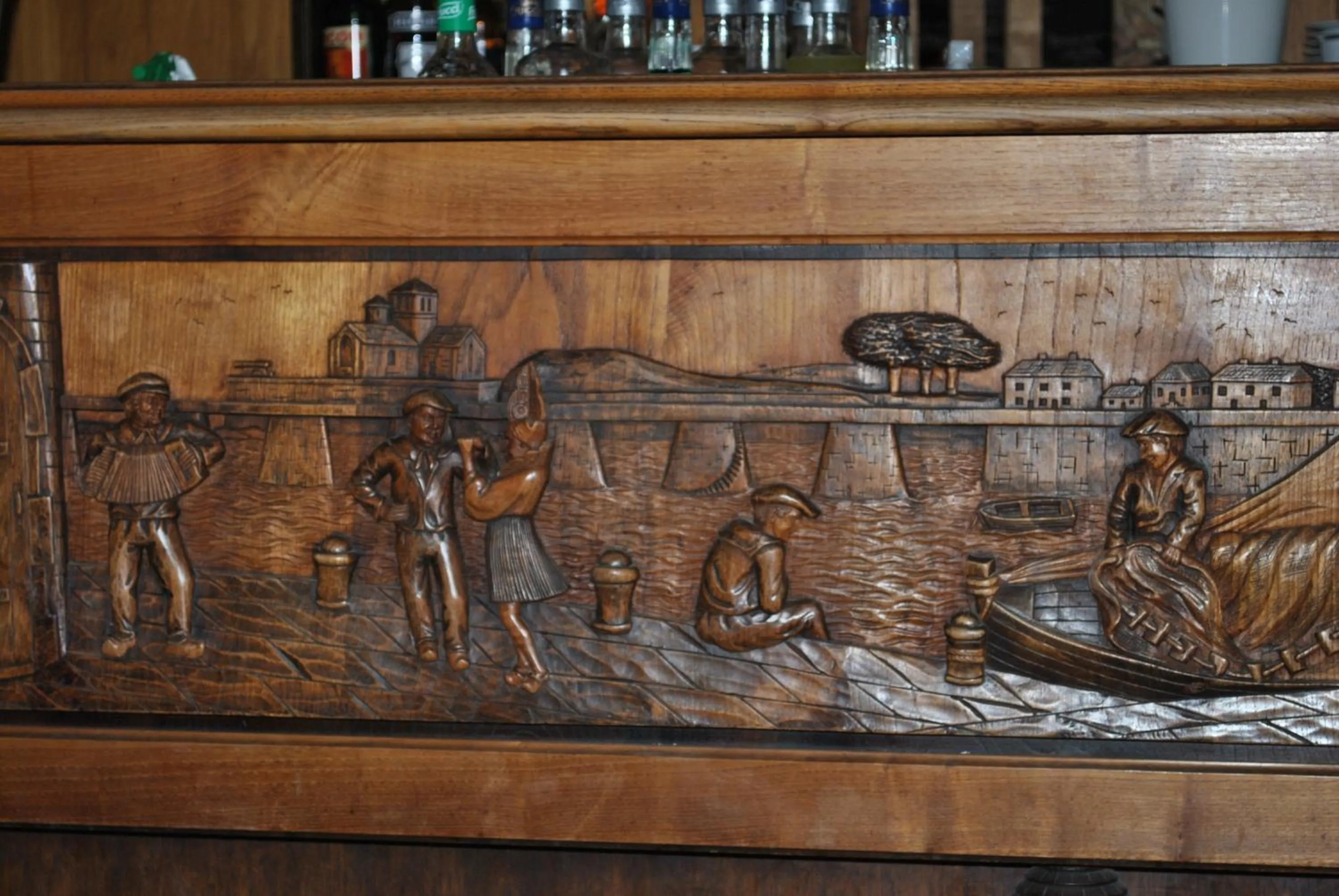 Decorative detail in Hotel Les Voyageurs