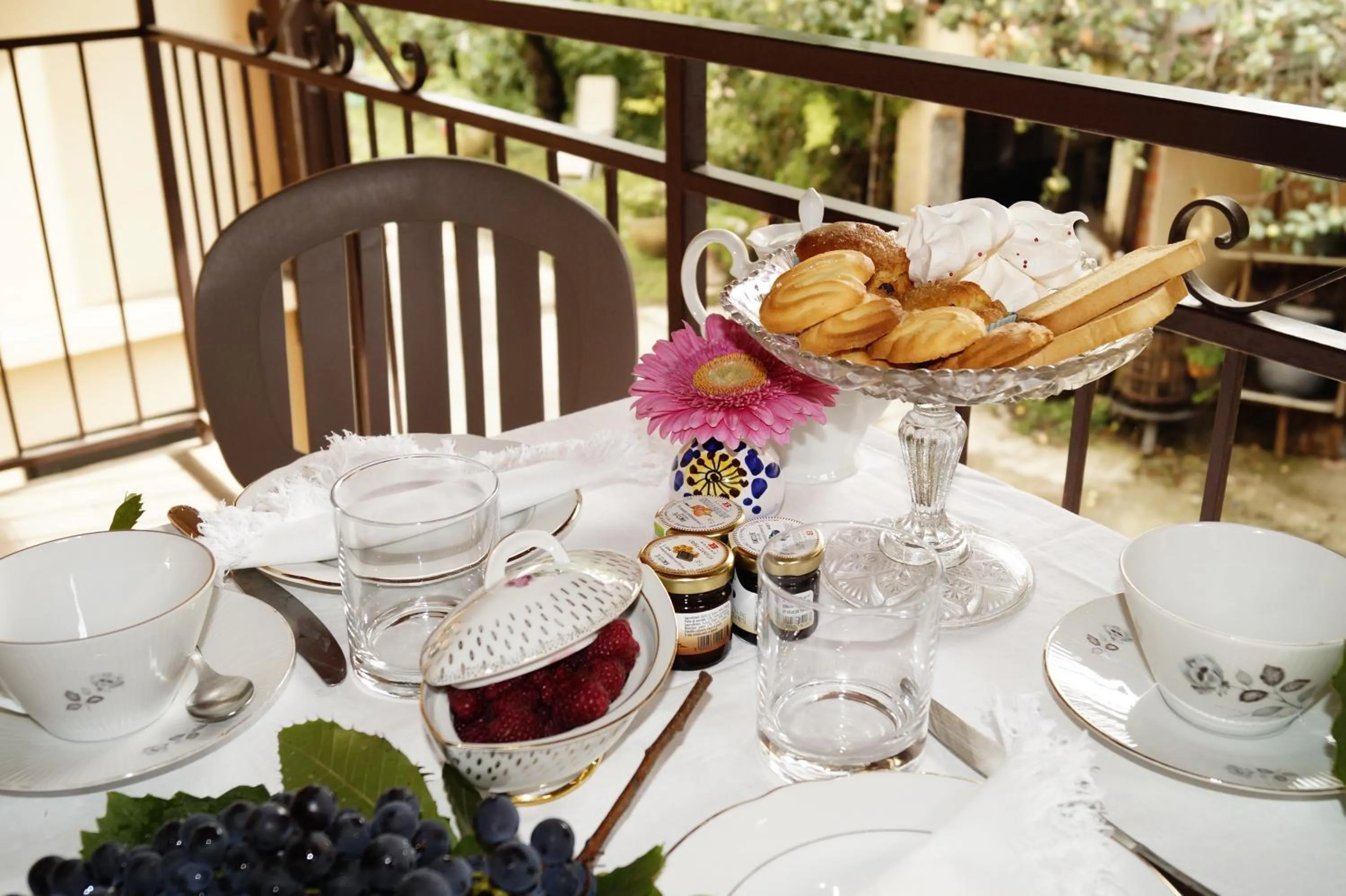 Italian breakfast in Bed And Breakfast Il Garoch
