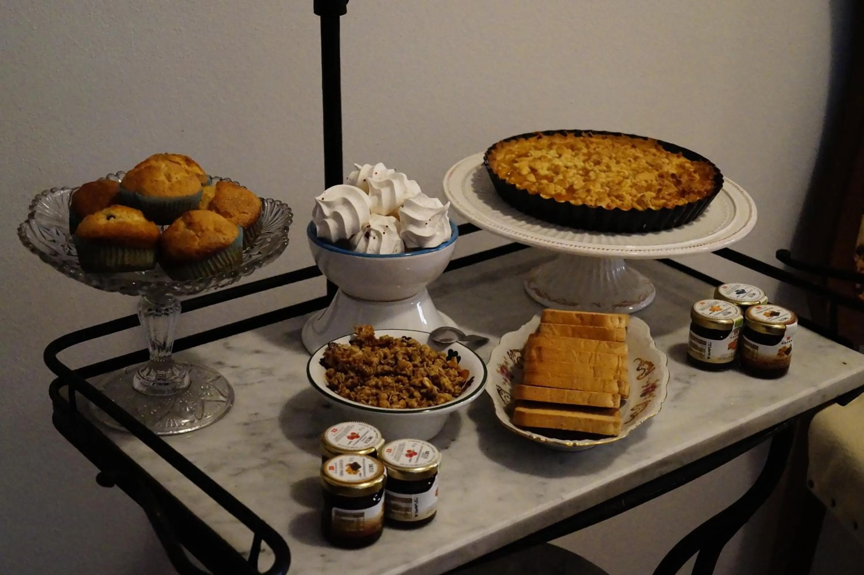 Buffet breakfast in Bed And Breakfast Il Garoch