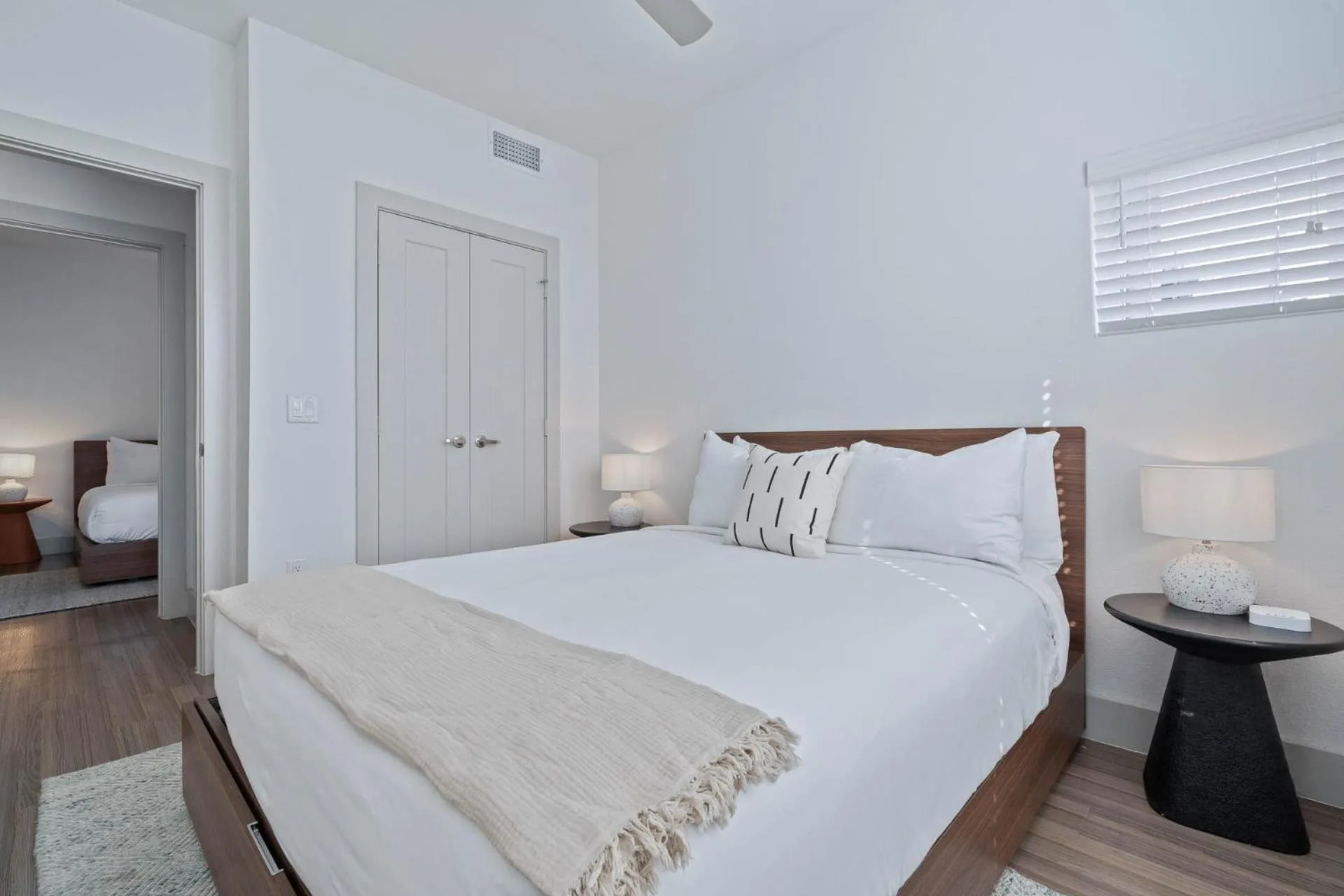 Bedroom, Bed in Placemakr Downtown Austin