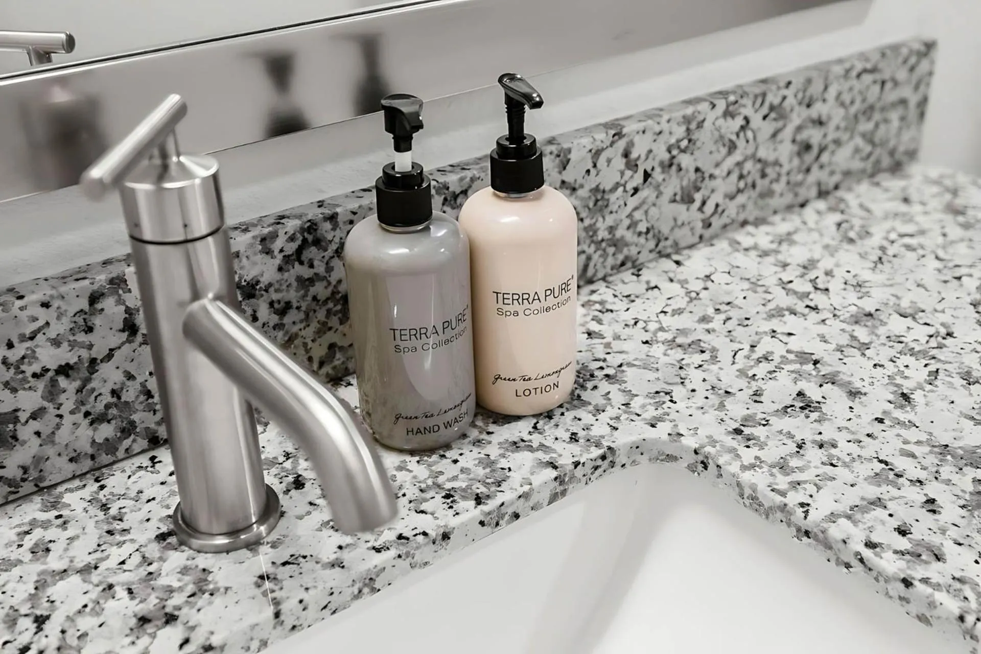 Bathroom in Placemakr Downtown Austin