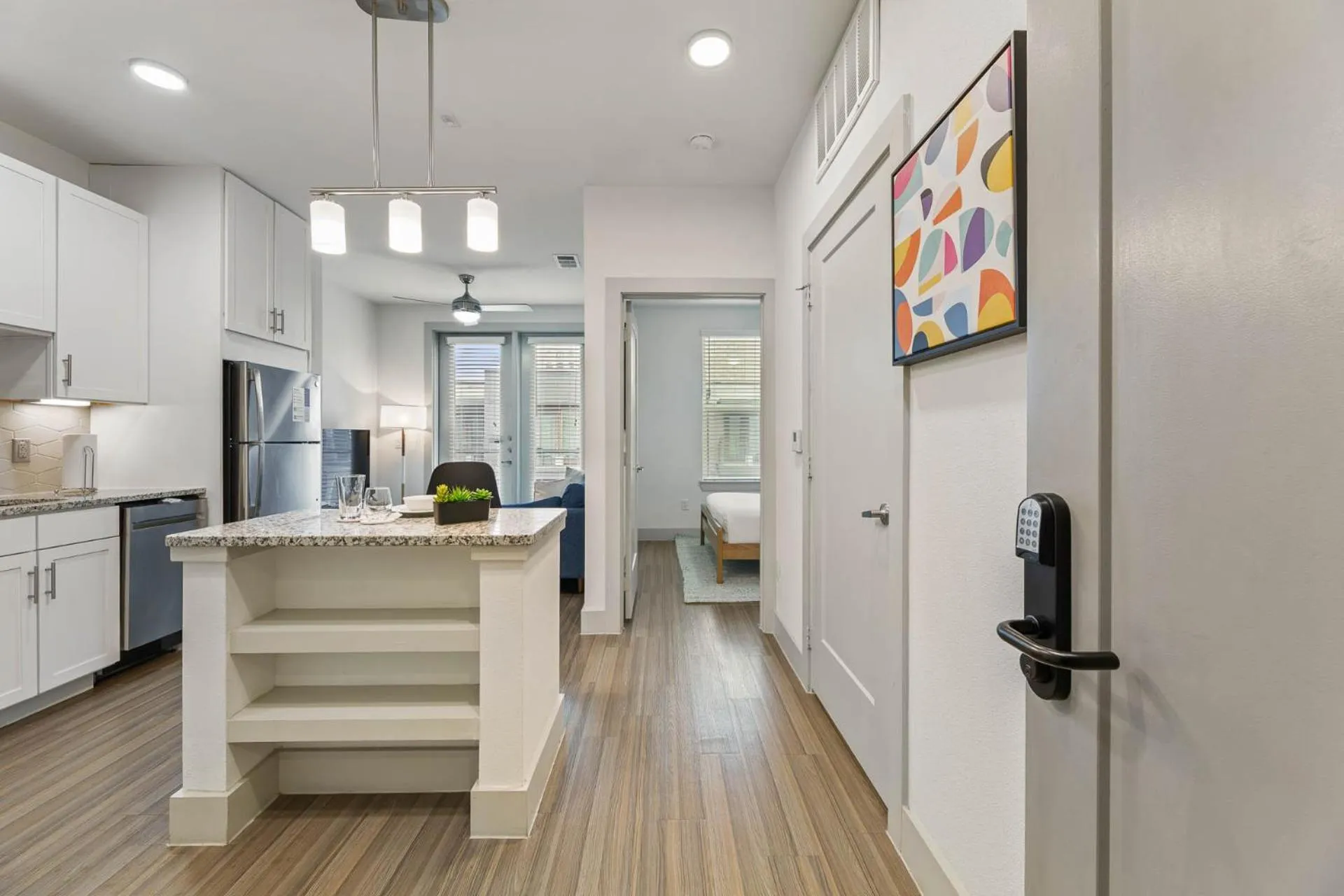 Photo of the whole room in Placemakr Downtown Austin