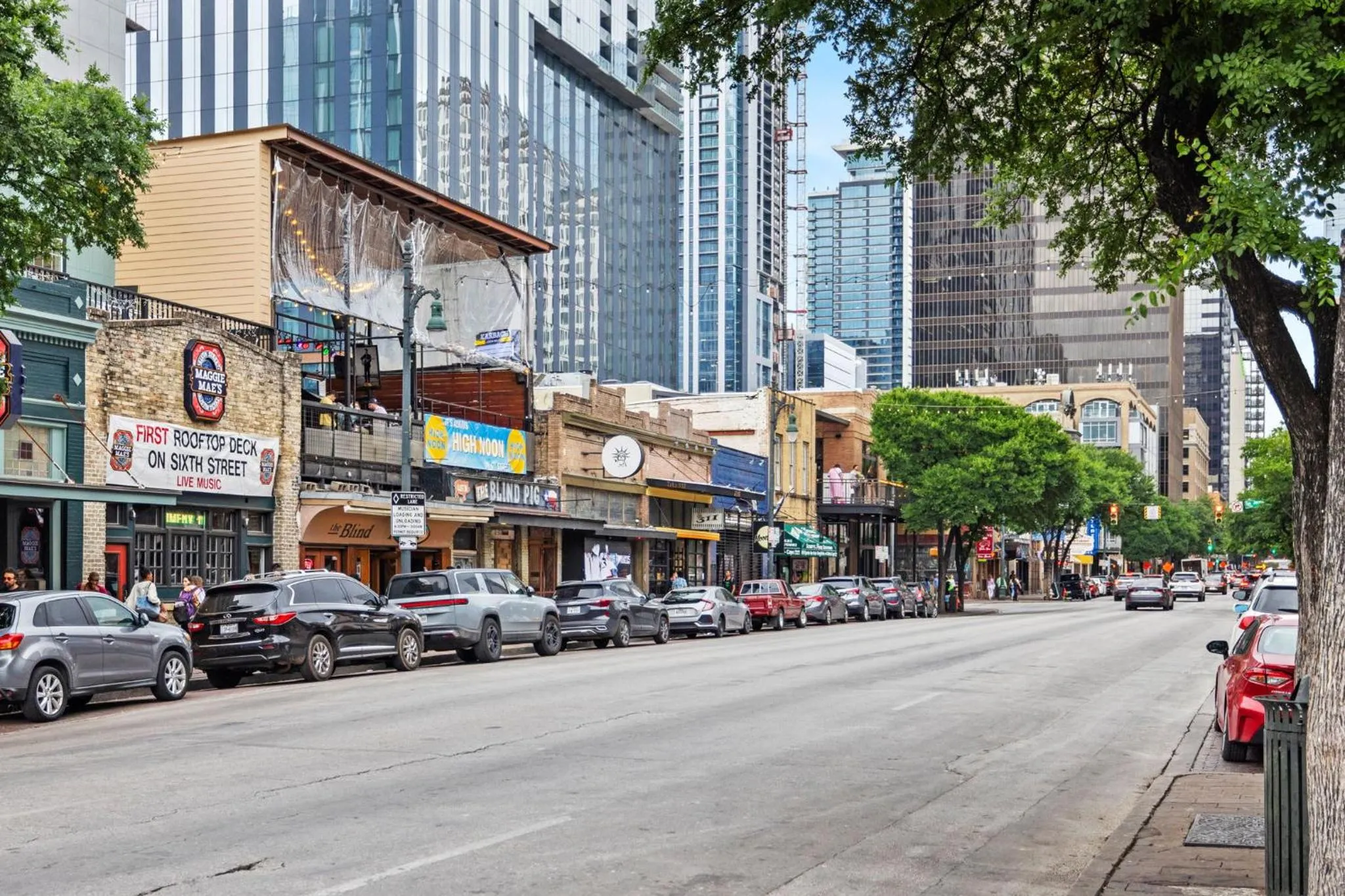 Neighbourhood in Placemakr Downtown Austin
