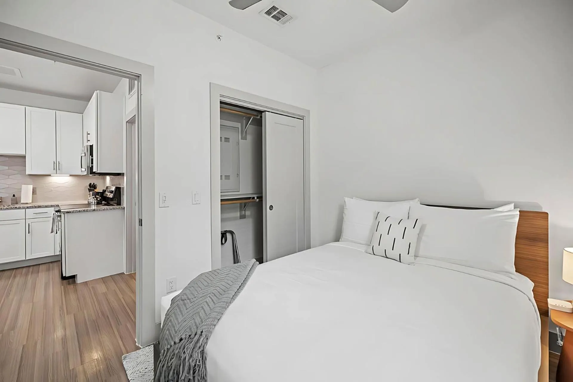 Bedroom, Bed in Placemakr Downtown Austin