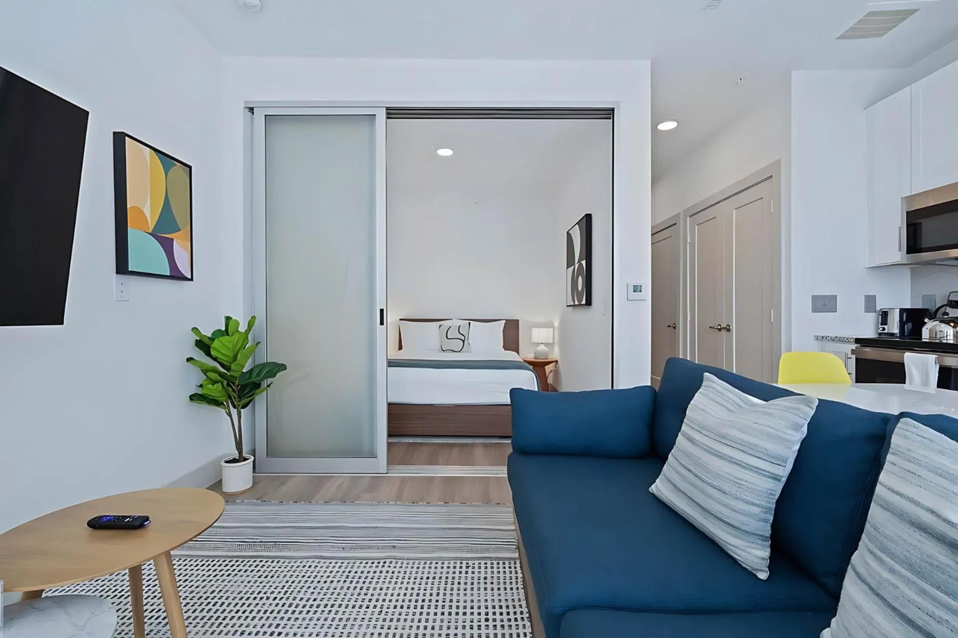 TV and multimedia in Placemakr Downtown Austin