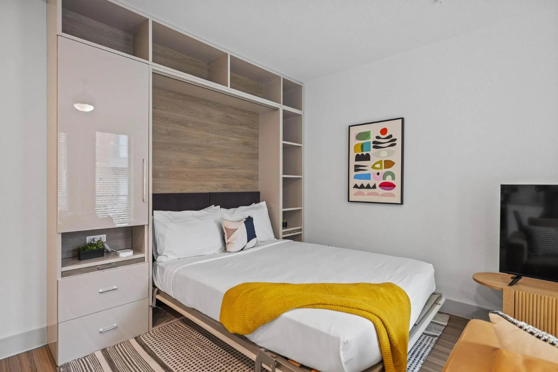Bedroom, Bed in Placemakr Downtown Austin