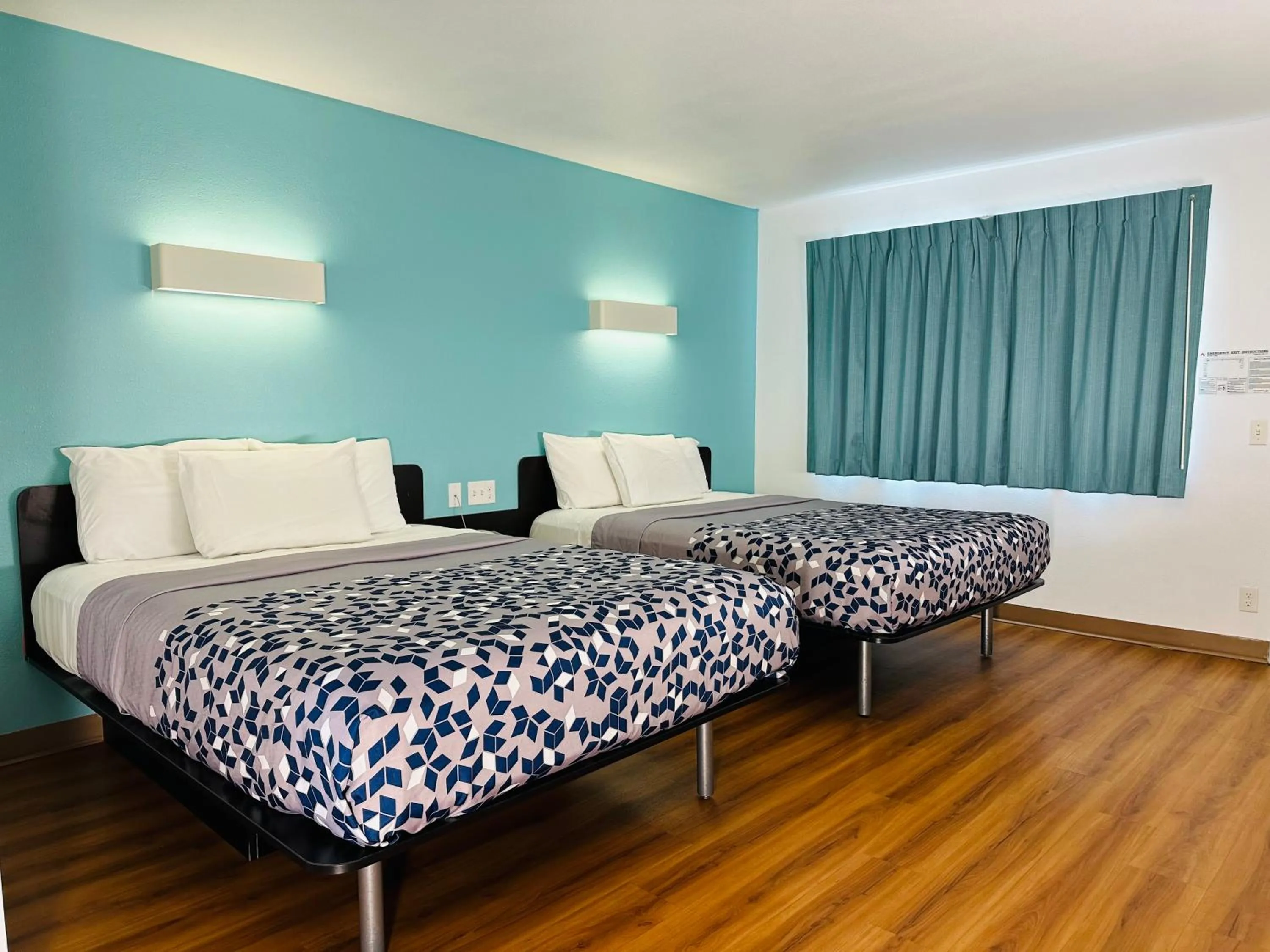 Bed in Beachside Inn