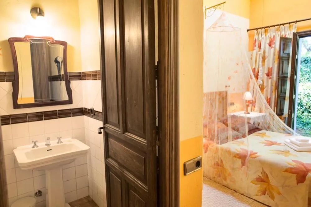 Photo of the whole room in Hotel Rural La Llosa de Fombona