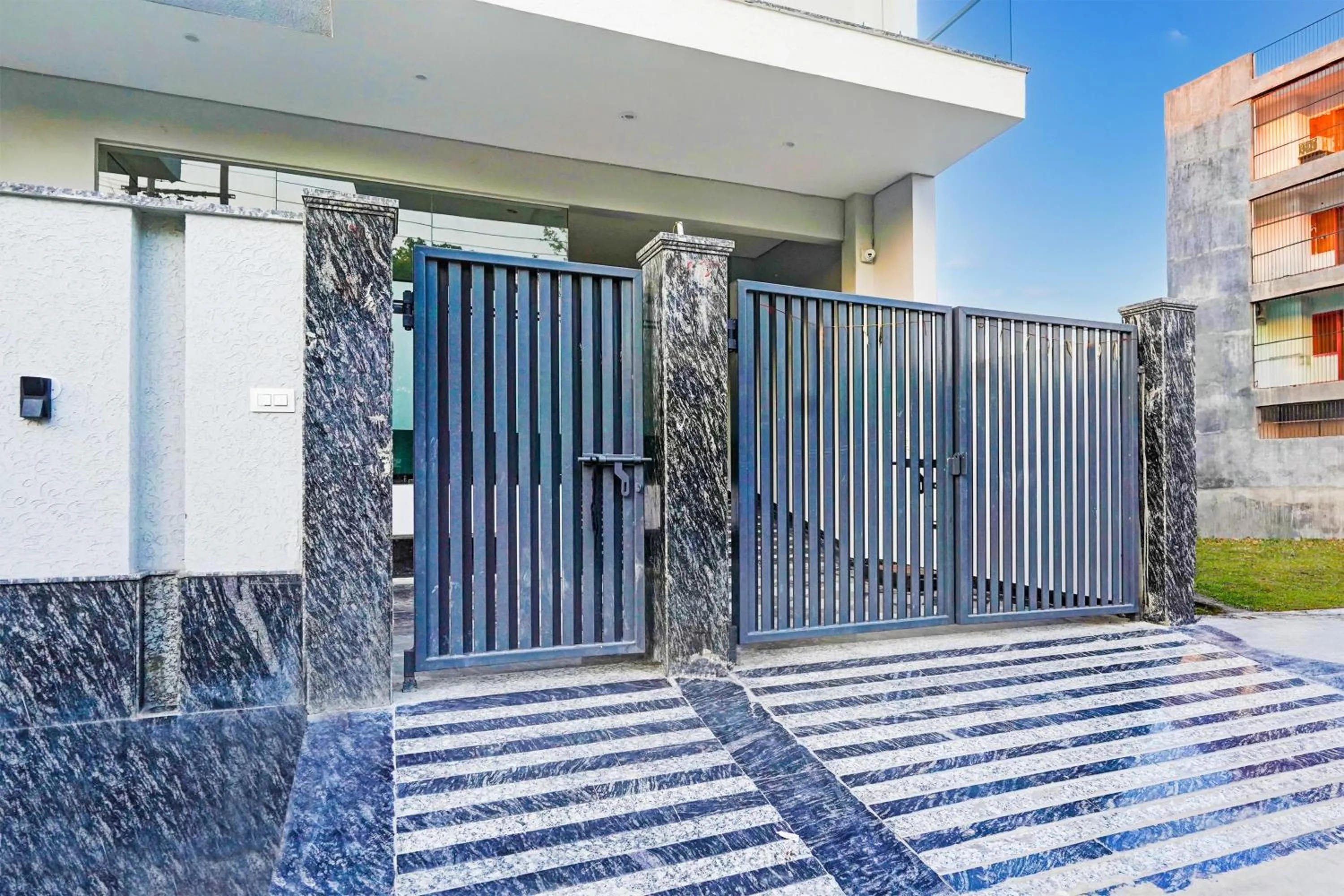 Facade/entrance in Townhouse Sector 86 Near Sector 83 Metro Station