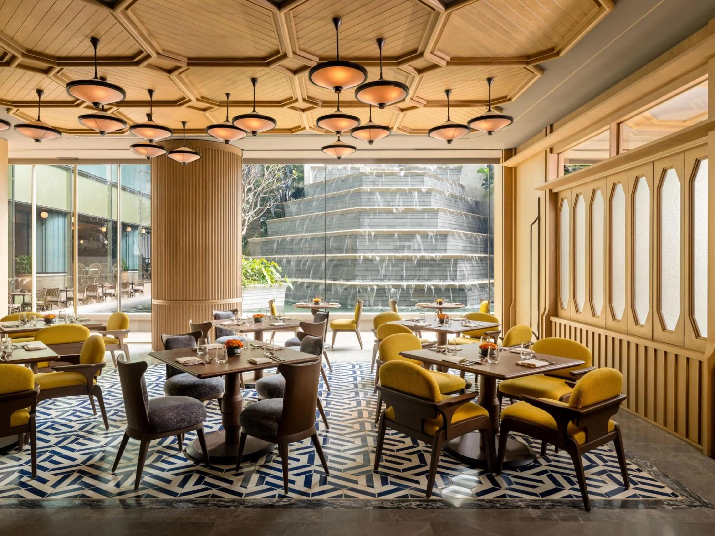 Restaurant/places to eat in Dusit Thani Bangkok