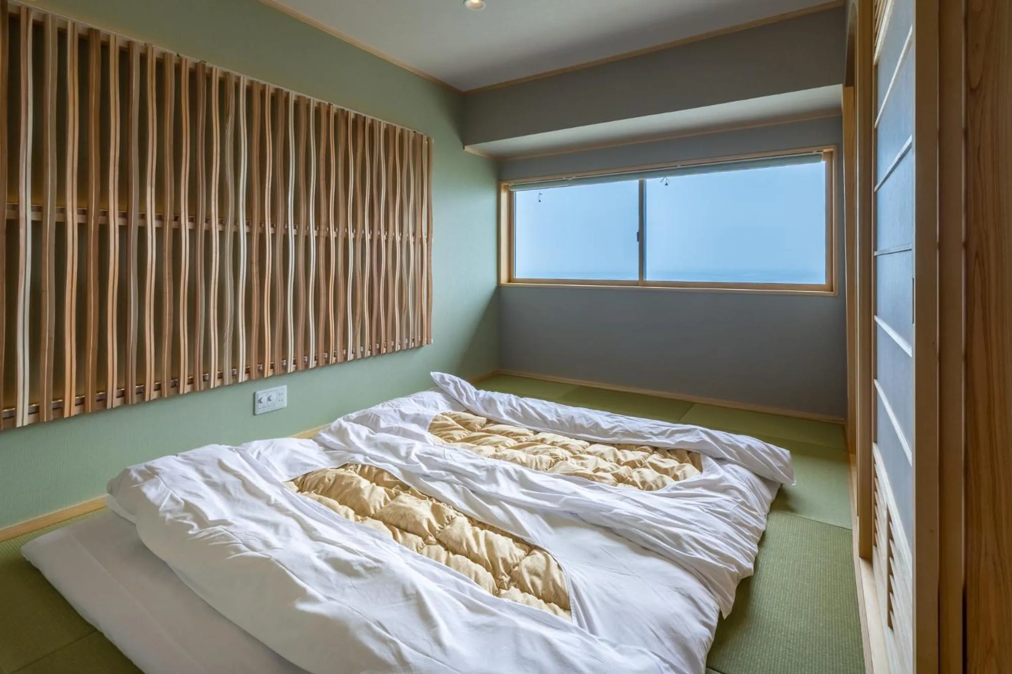Photo of the whole room, Bed in AtamiOnsen Nagahamaen