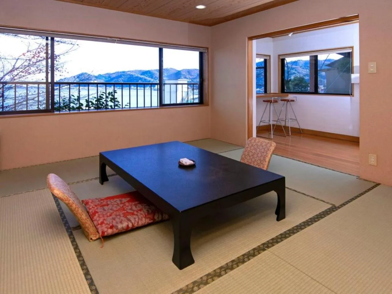Photo of the whole room in AtamiOnsen Nagahamaen
