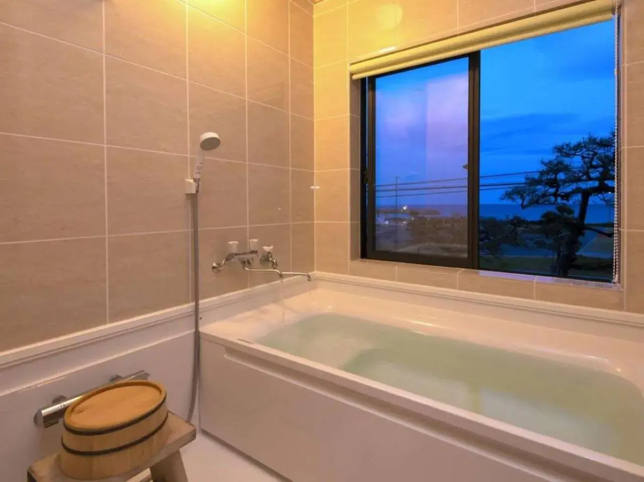 Twin Room with Sea View with Indoor Bath Onsen in AtamiOnsen Nagahamaen Twin Room with Sea View with Indoor Bath Onsen in AtamiOnsen Nagahamaen