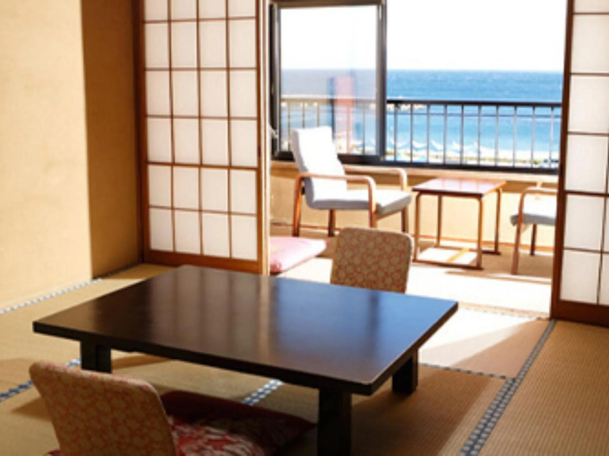 Photo of the whole room in AtamiOnsen Nagahamaen