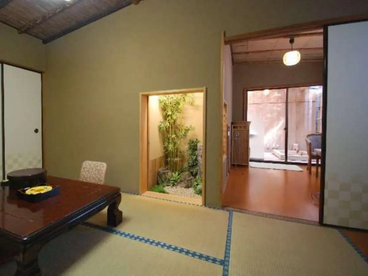 Photo of the whole room in AtamiOnsen Nagahamaen