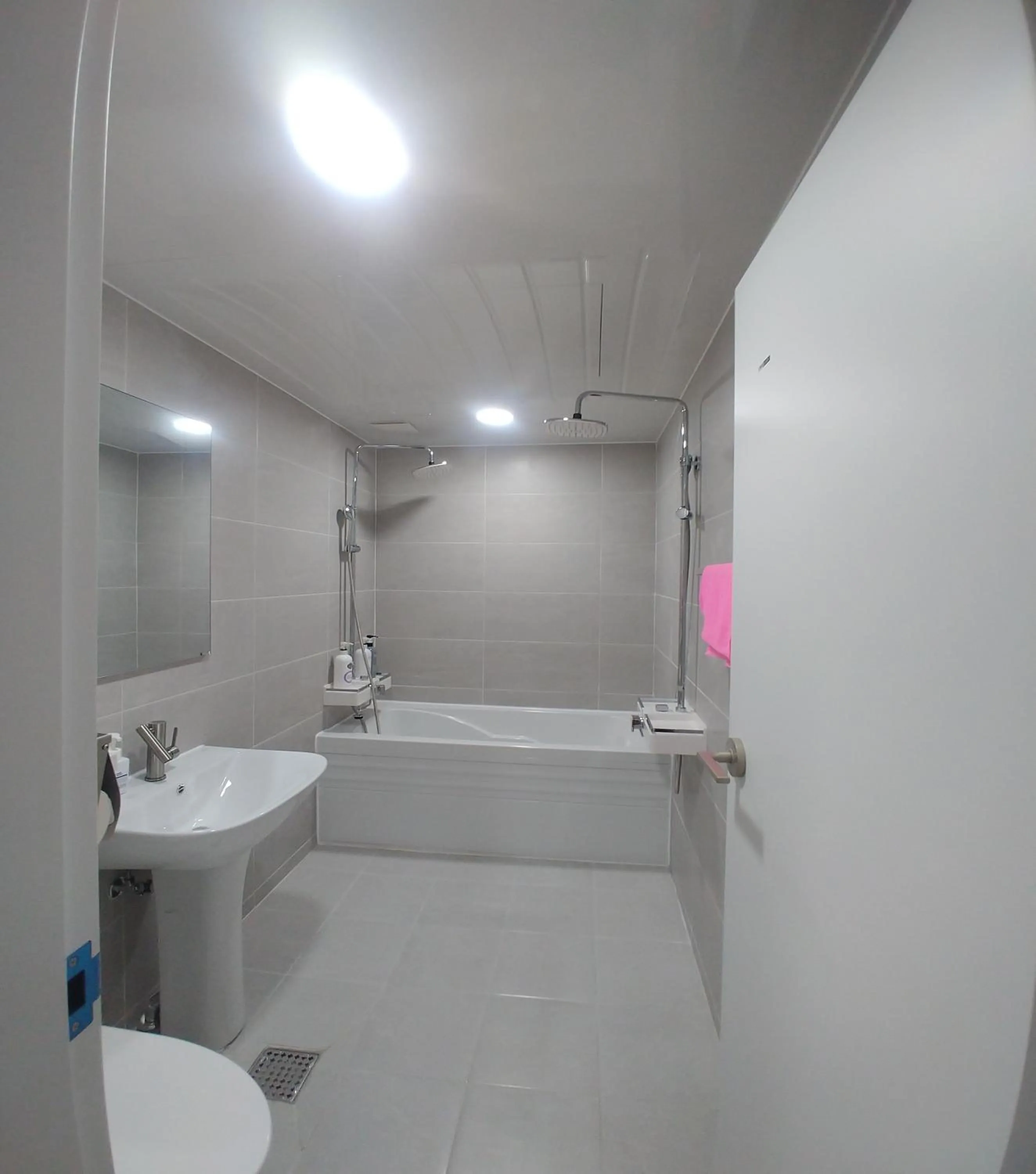 Shower in Yeoju Hightel